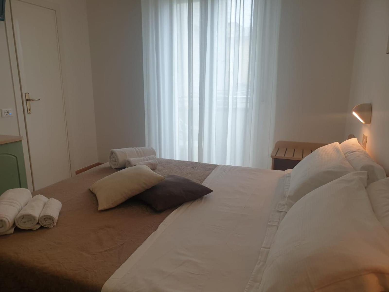 Budget Double or Twin Room - Photo 29