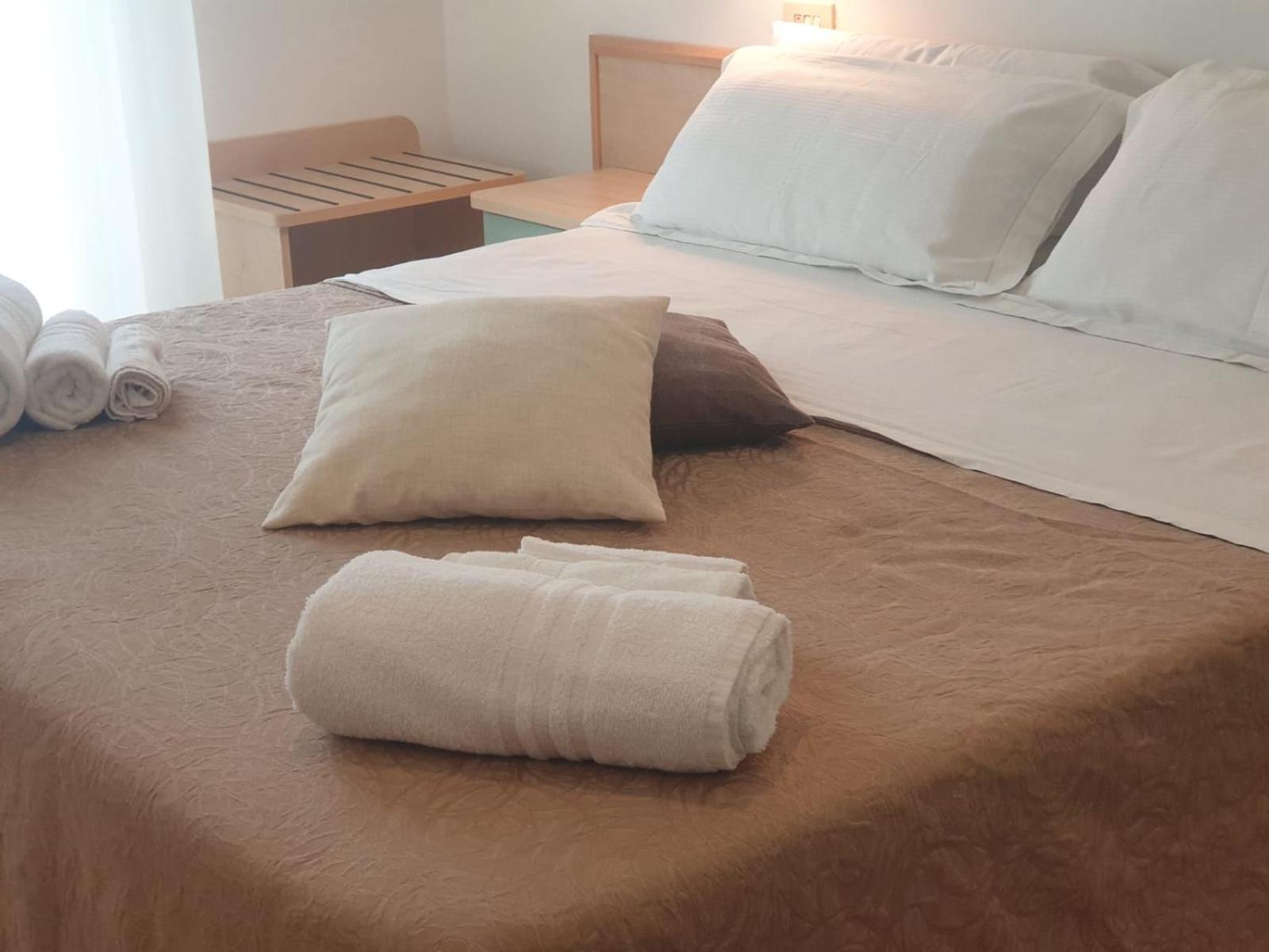 Budget Double or Twin Room - Photo 30