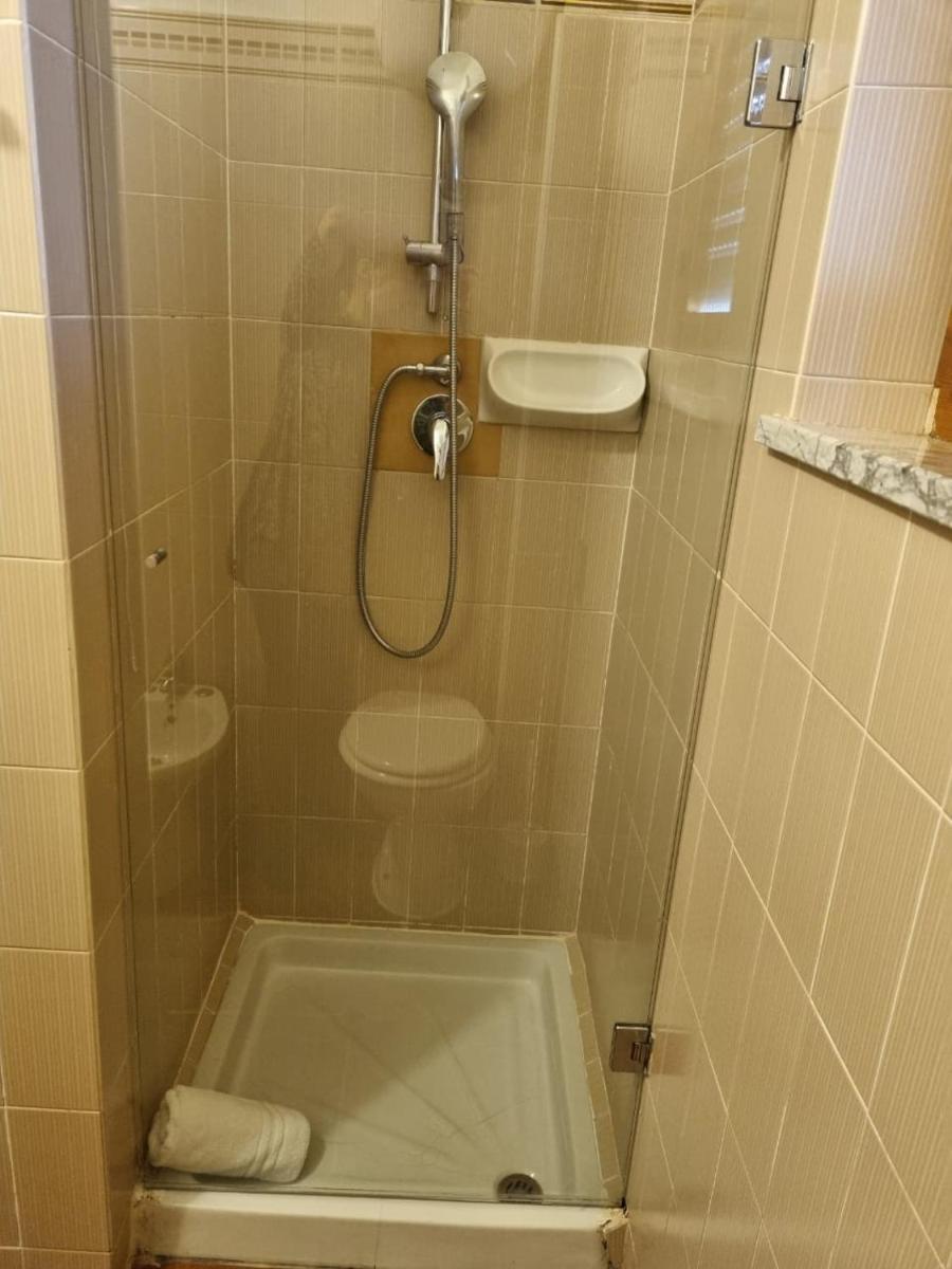 Double Room with Extra Bed - Photo 3