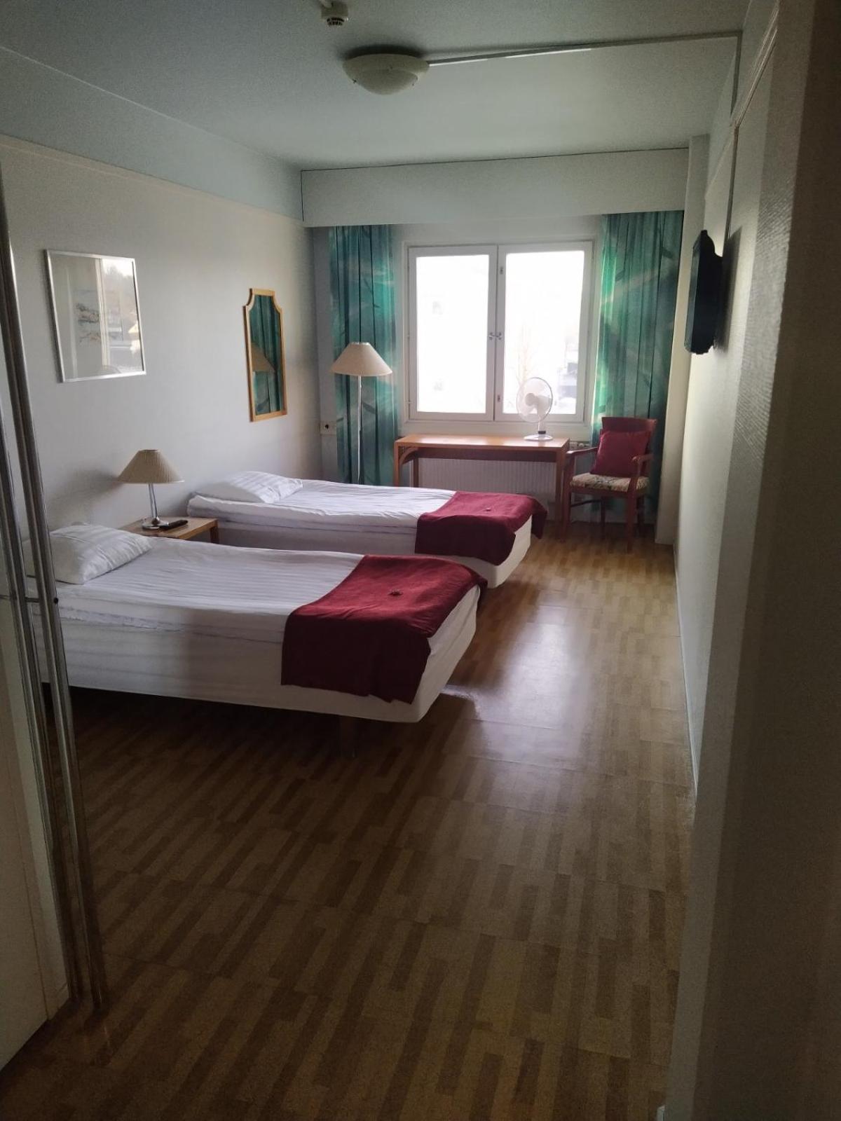Twin Room - Photo 2
