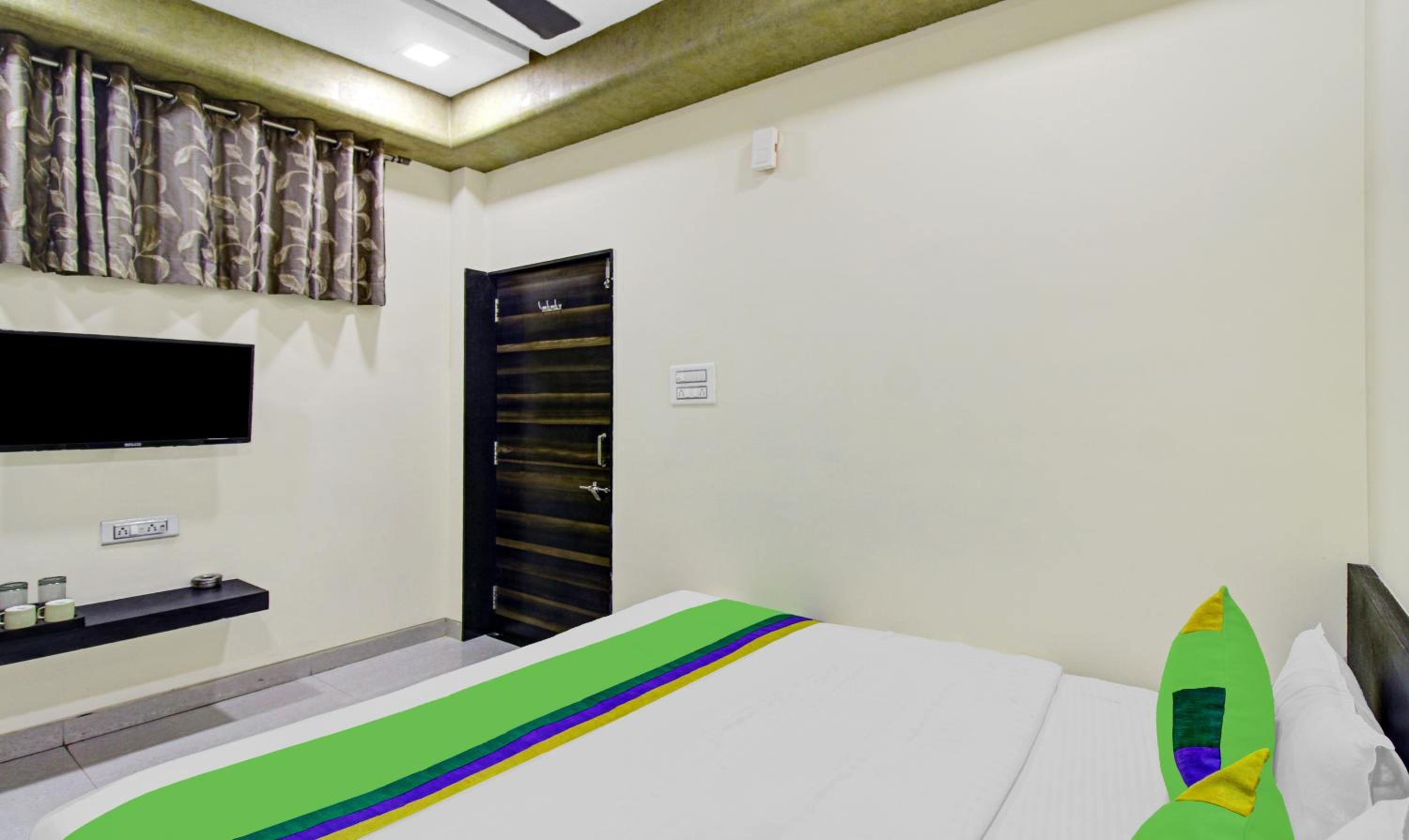 Standard Double Room - Photo 3