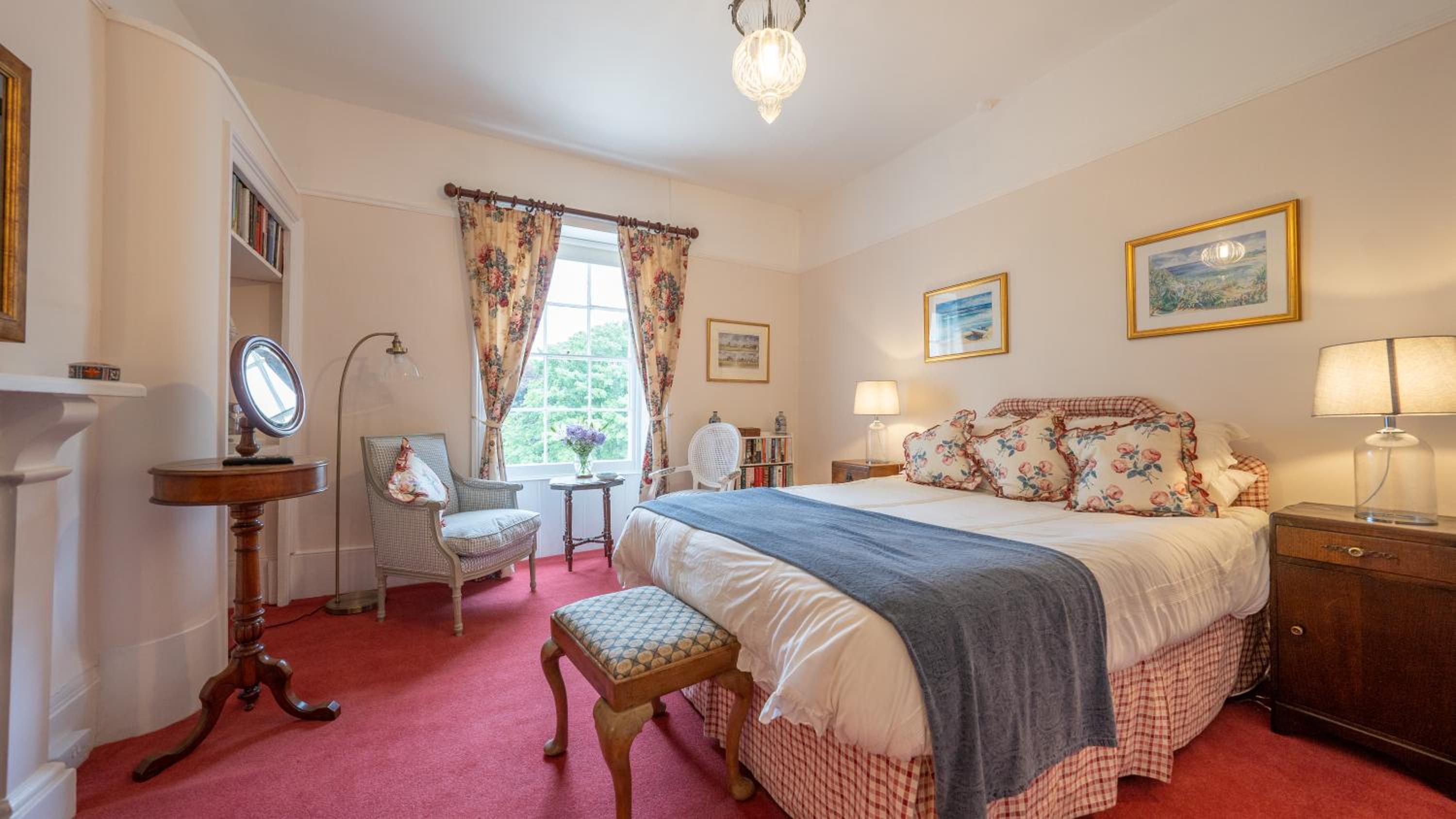 King Room with Mountain View photo 1