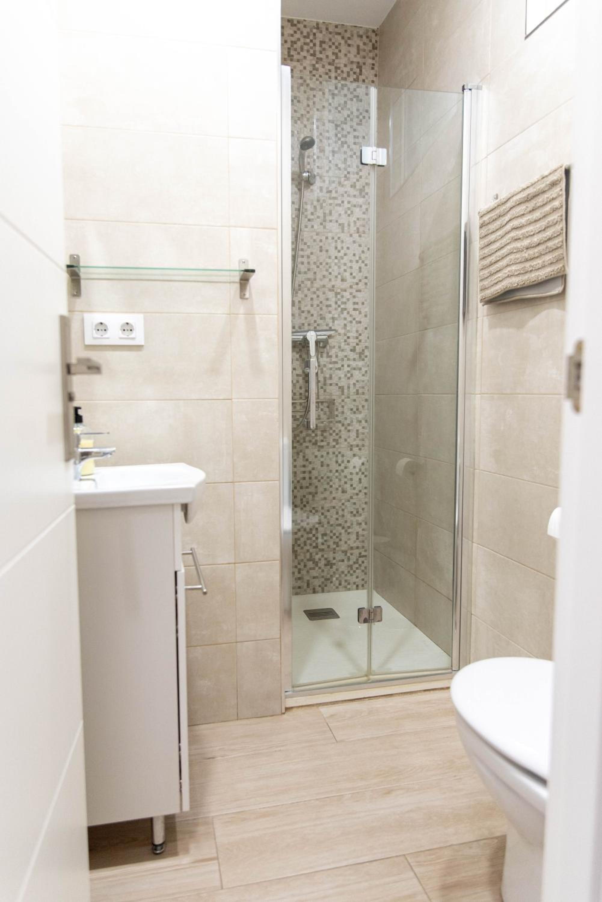 Two-Bedroom Apartment - Photo 6
