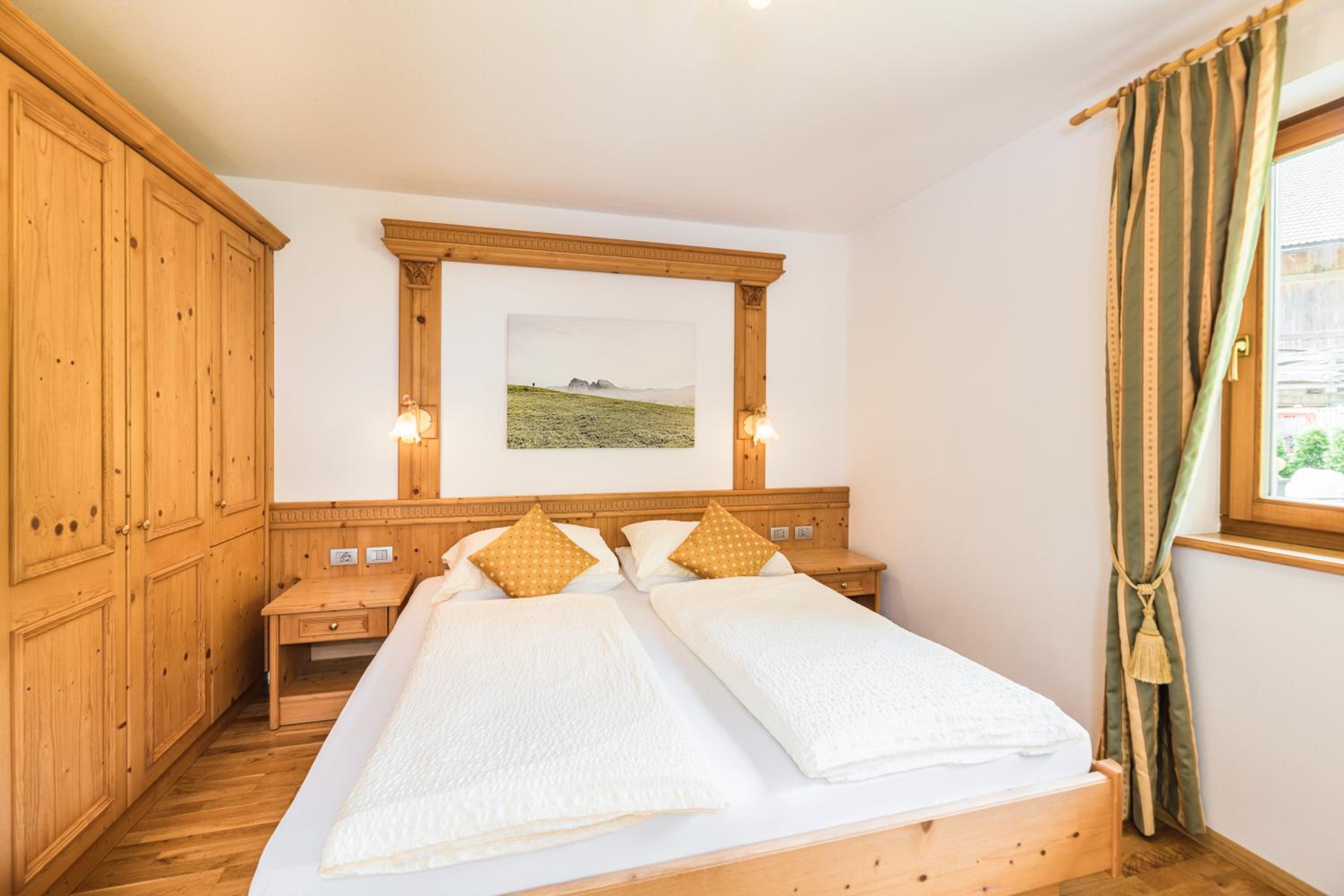 One-Bedroom Apartment (4 Adults)
