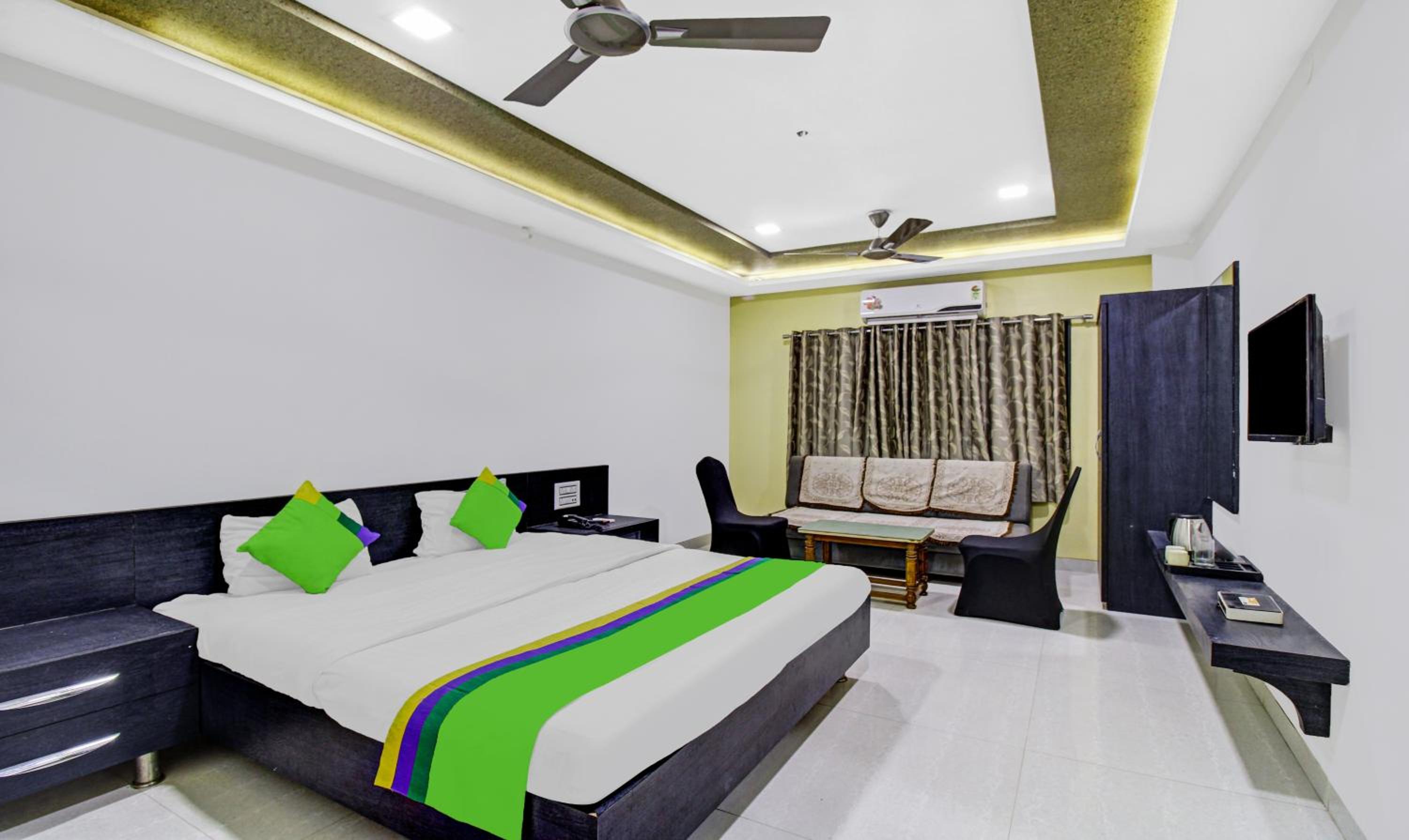 Deluxe Double Room - Photo 1