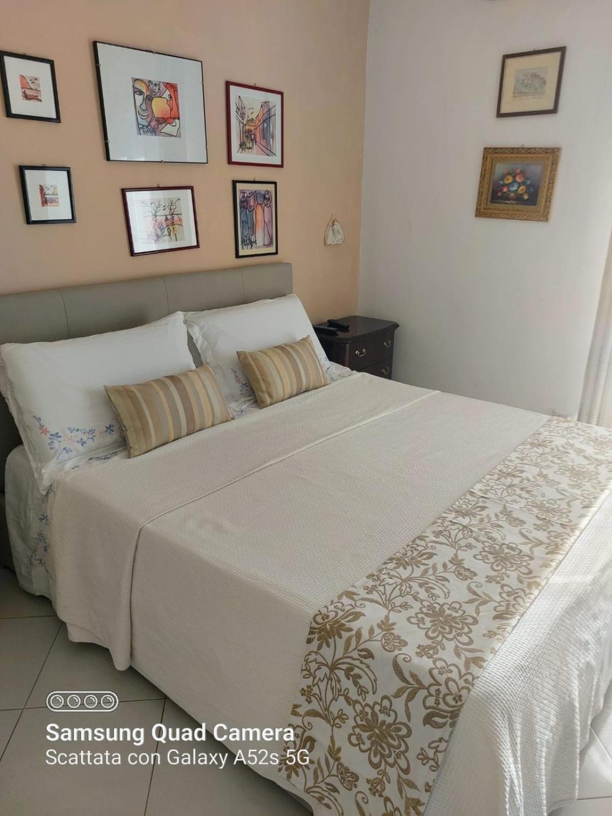 Double Room with Private External Bathroom