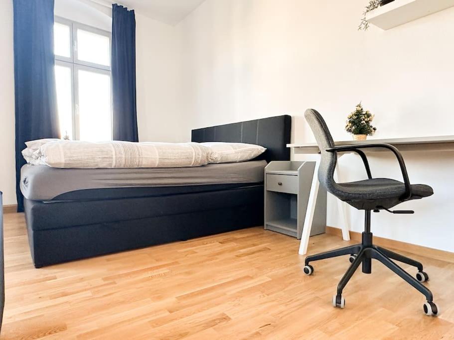 One-Bedroom Apartment photo 2