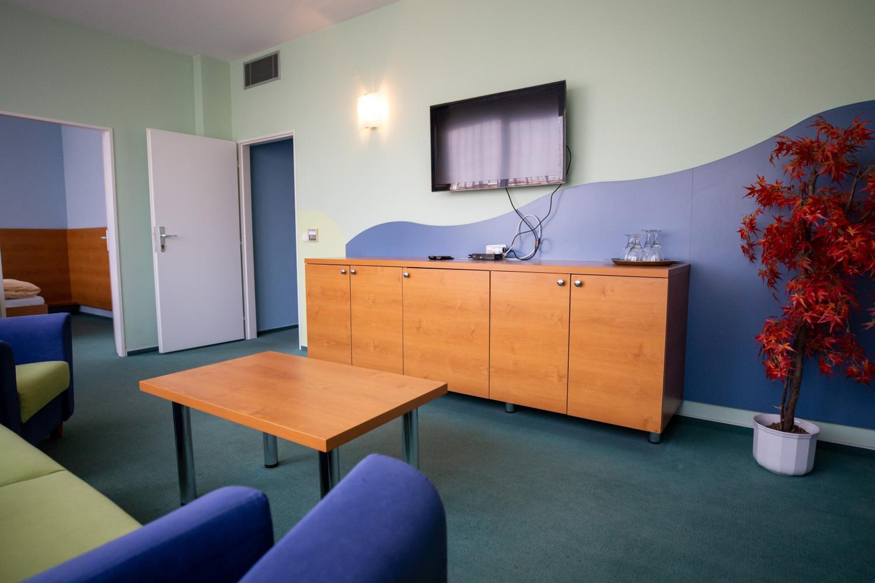 One-Bedroom Suite