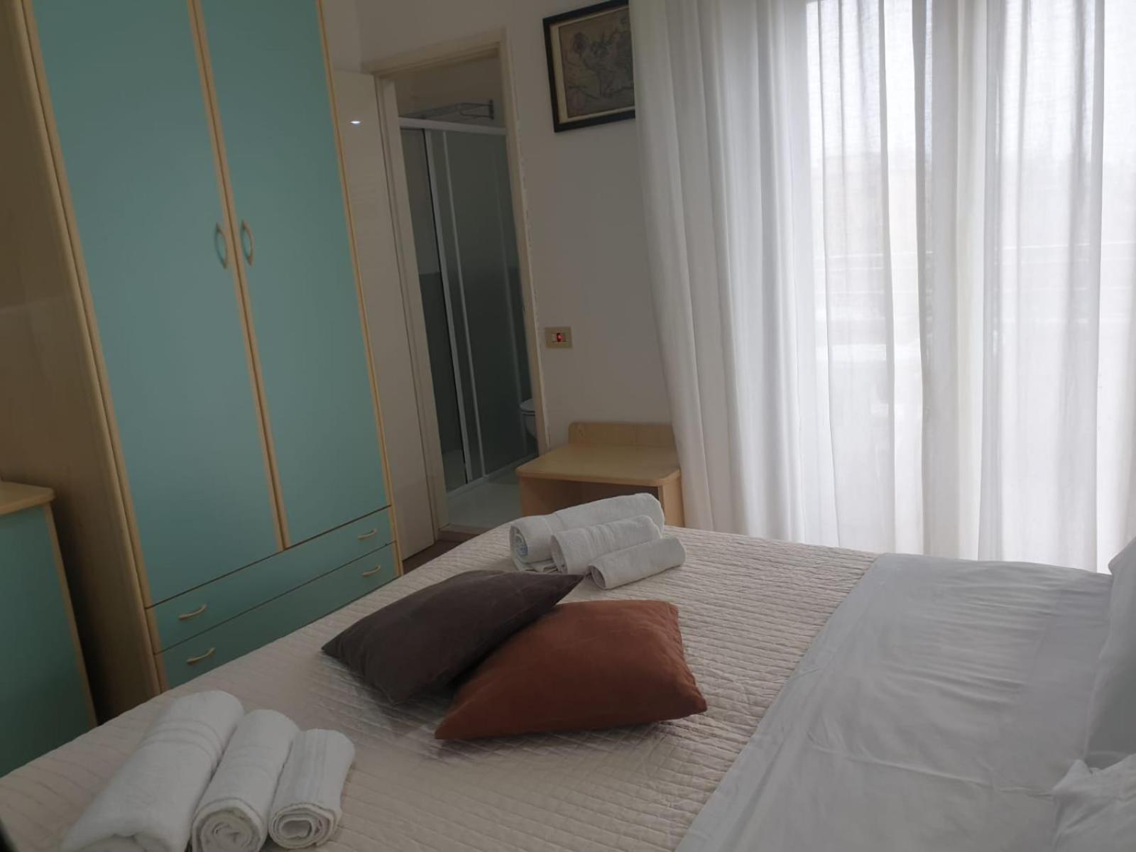 Triple Room - Photo 12