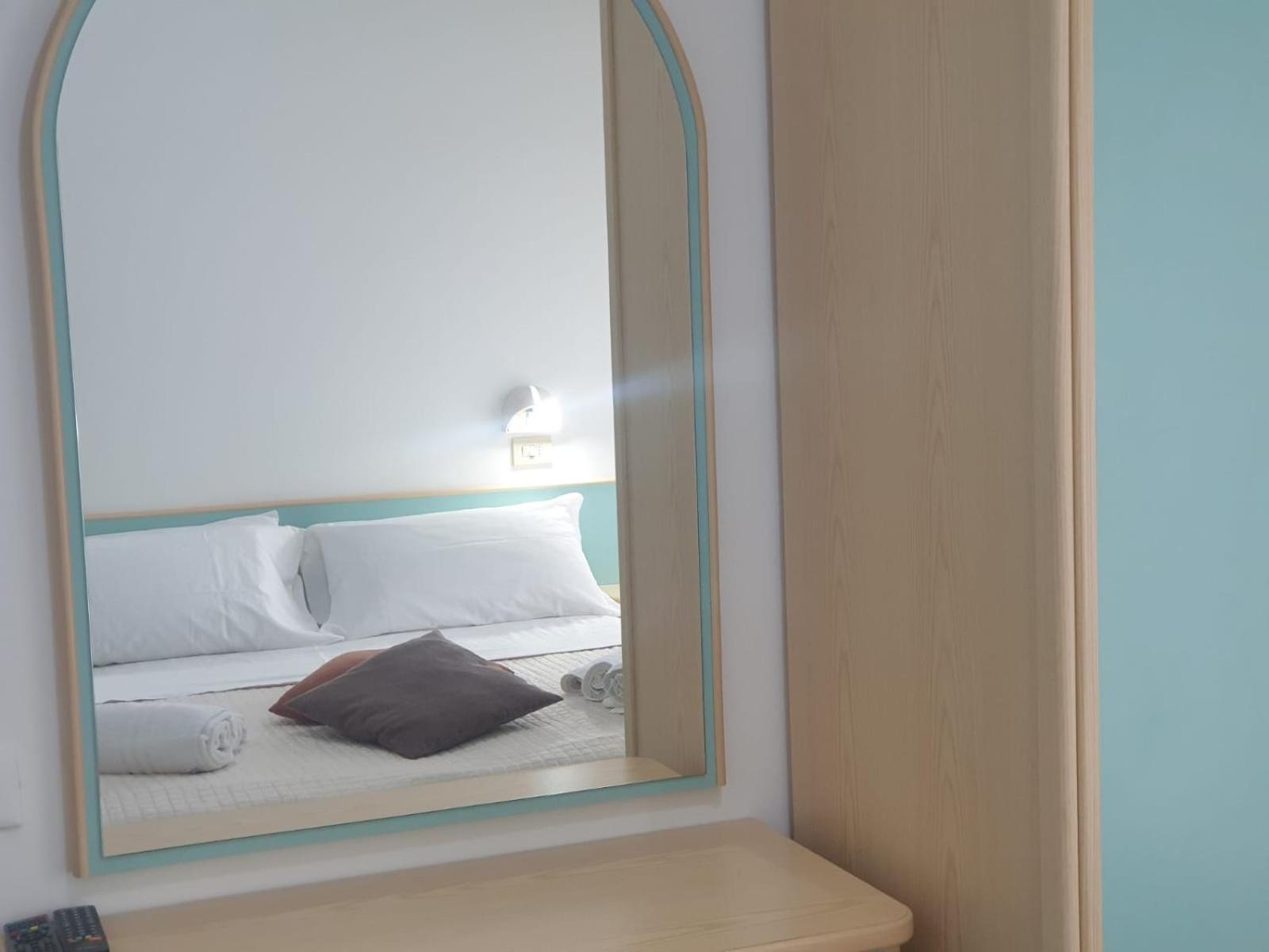 Triple Room - Photo 14