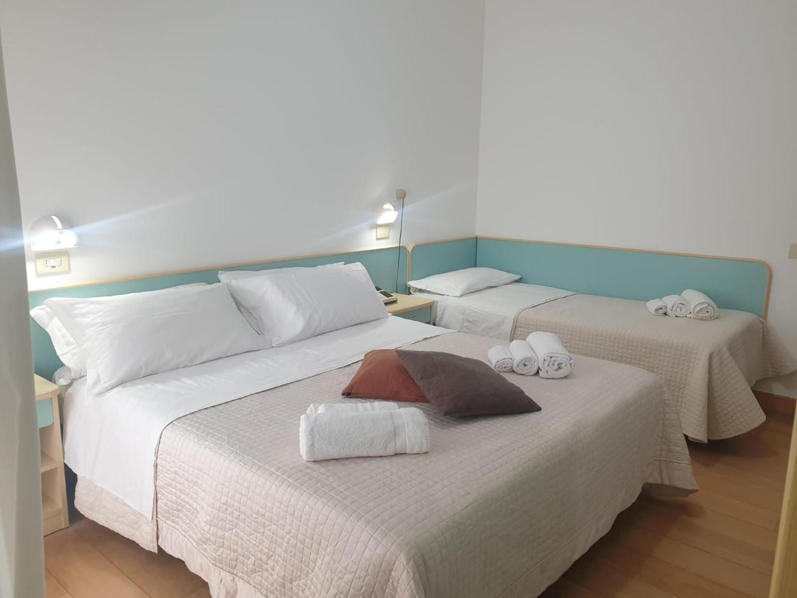 Triple Room - Photo 15