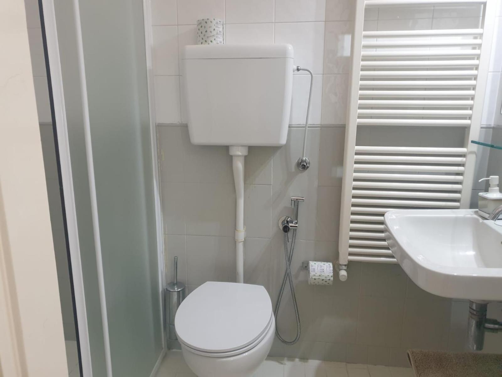 Triple Room - Photo 17