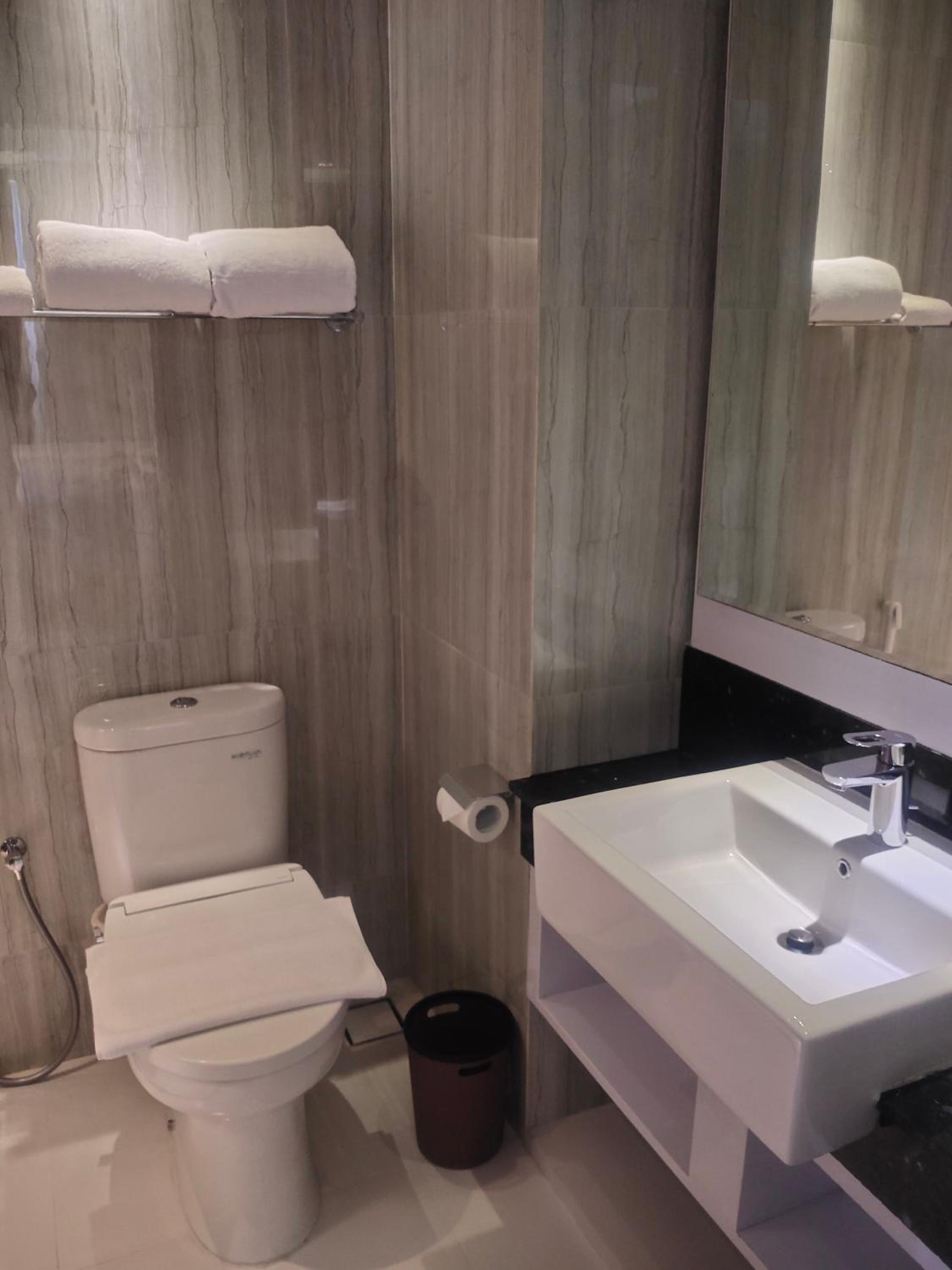 Deluxe Twin Room - Photo 4