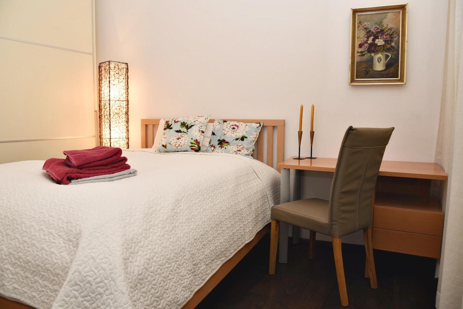 Apartment thumbnail 6