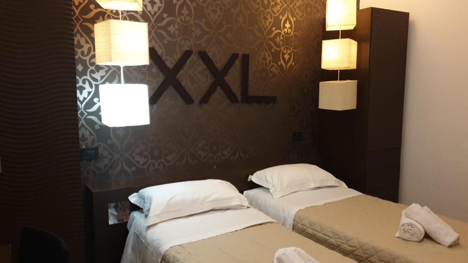 Deluxe Double or Twin Room - Photo 5