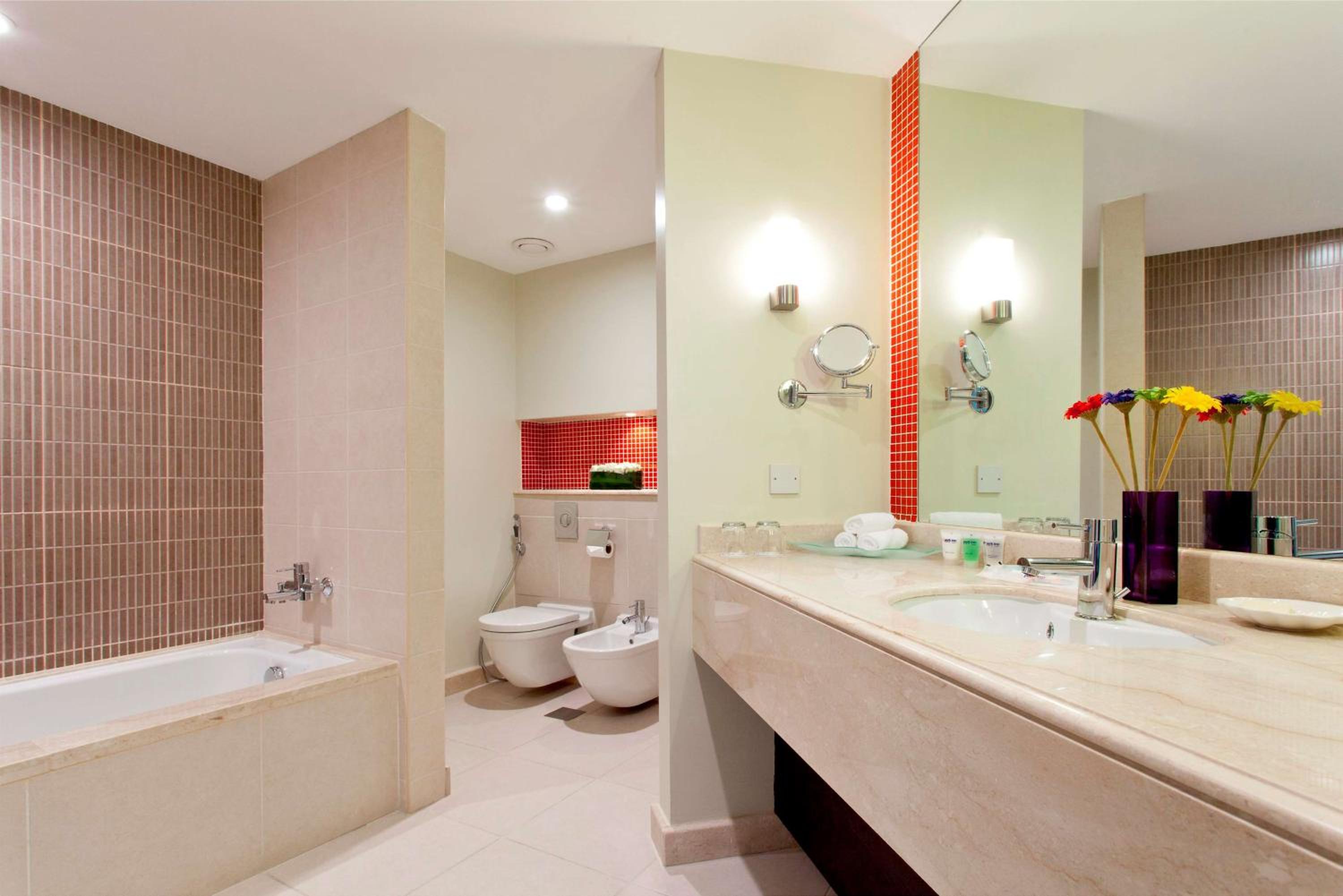 One-Bedroom Suite photo 2