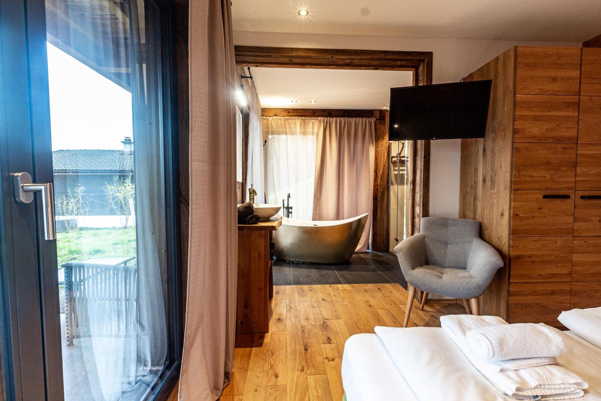 Three-Bedroom House photo 1