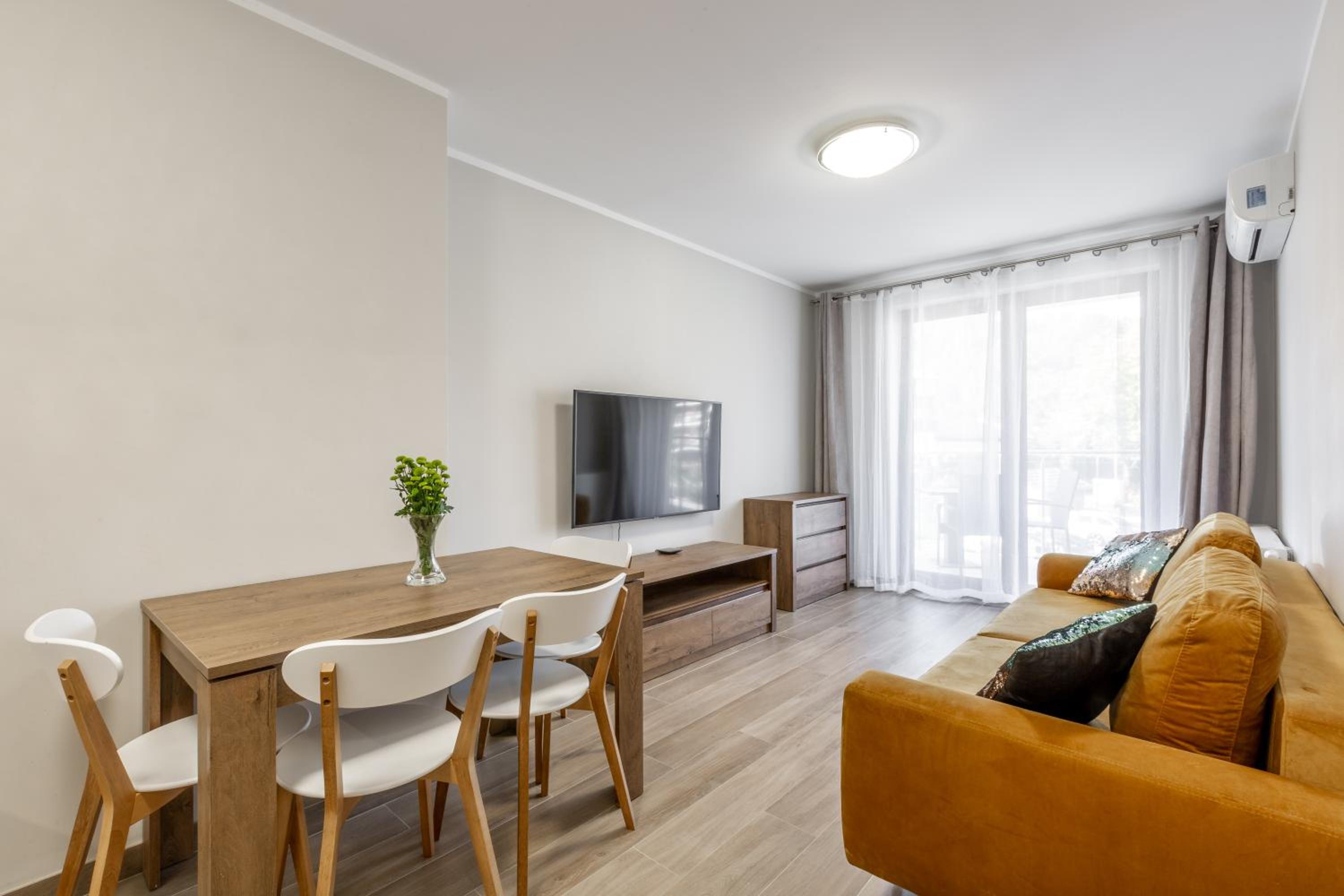 Apartment with Mountain View photo 1