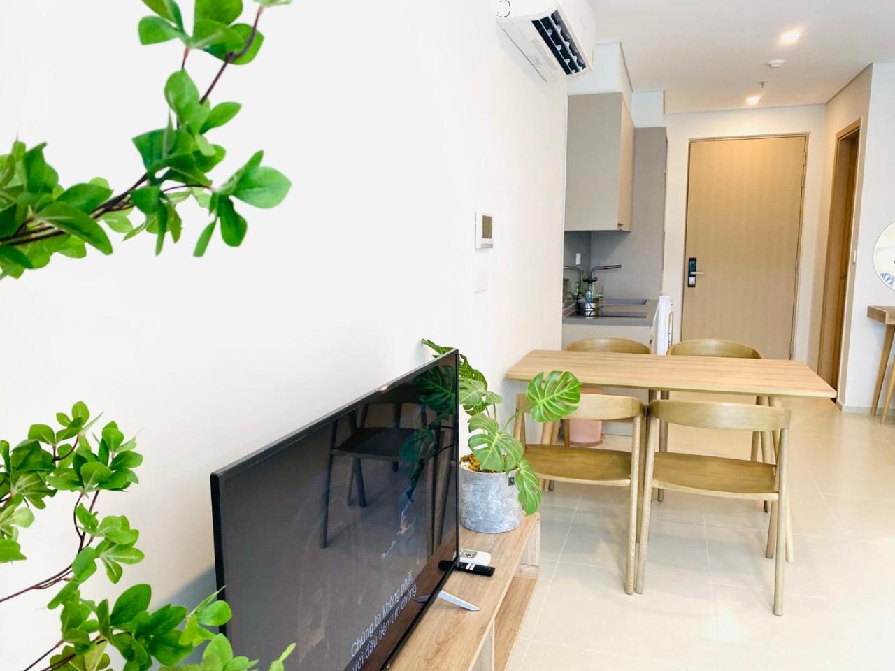 One-Bedroom Apartment - Photo 3