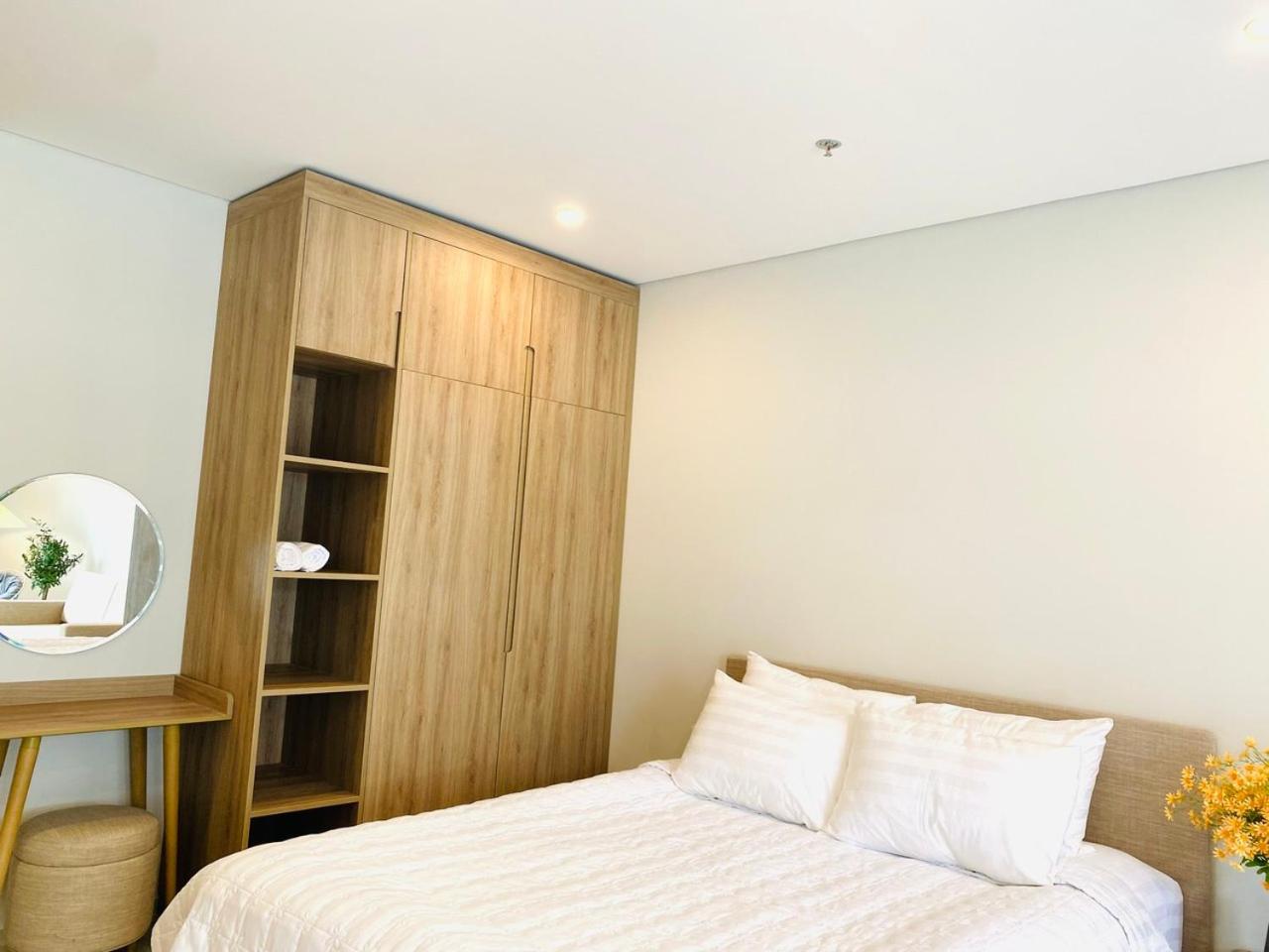 One-Bedroom Apartment - Photo 12