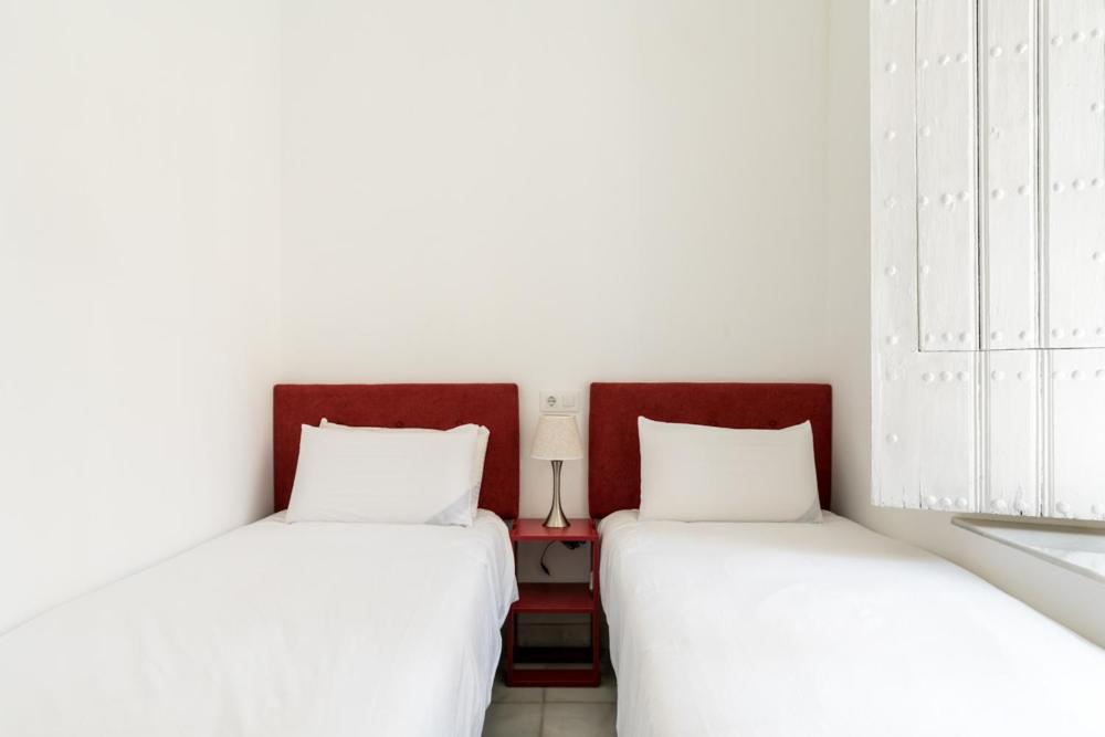 Two-Bedroom Apartment - Photo 20