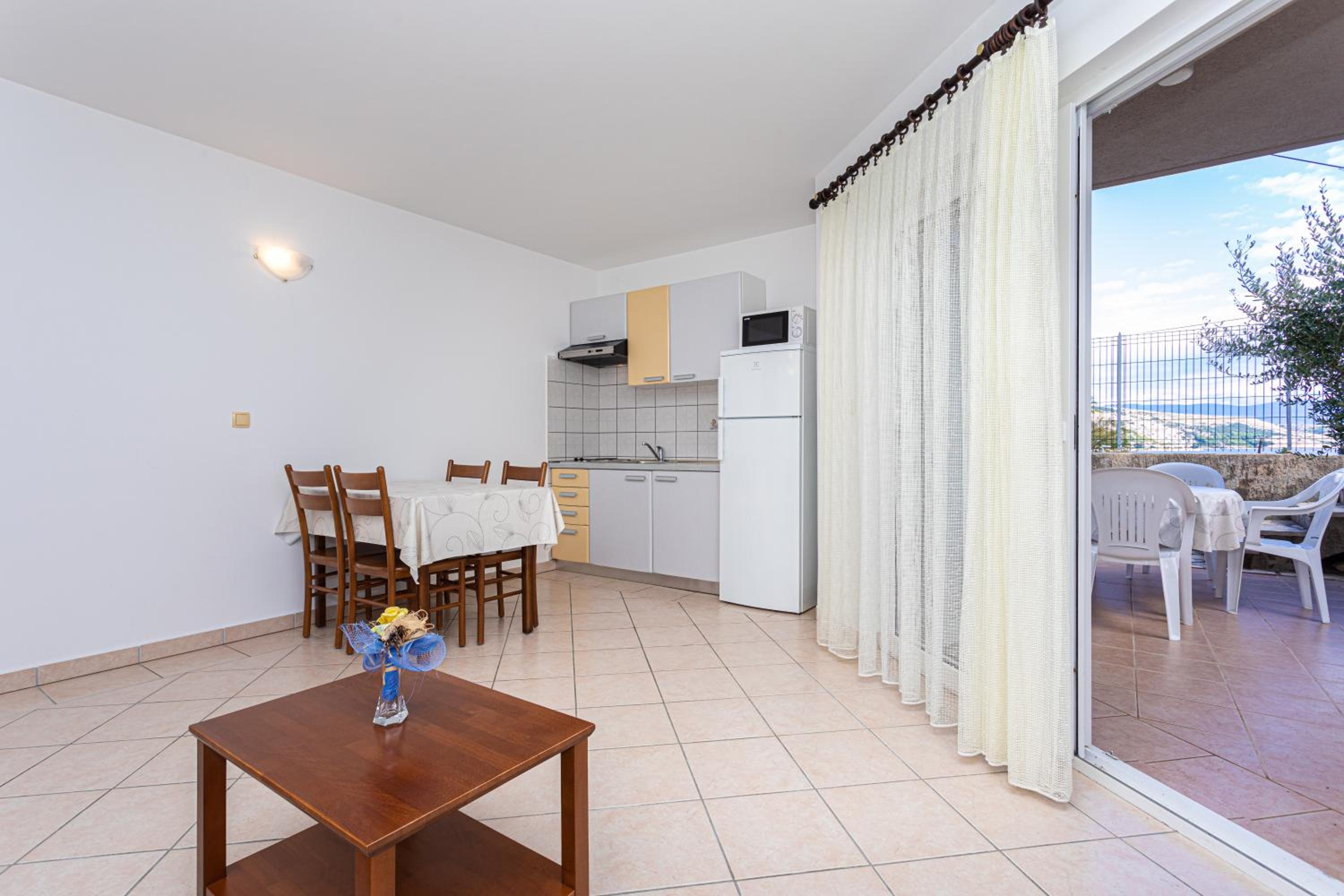 Apartment with Terrace photo 3