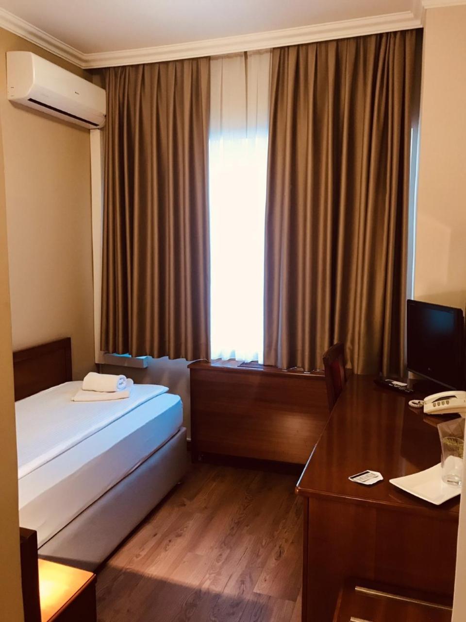 Single Room photo 2