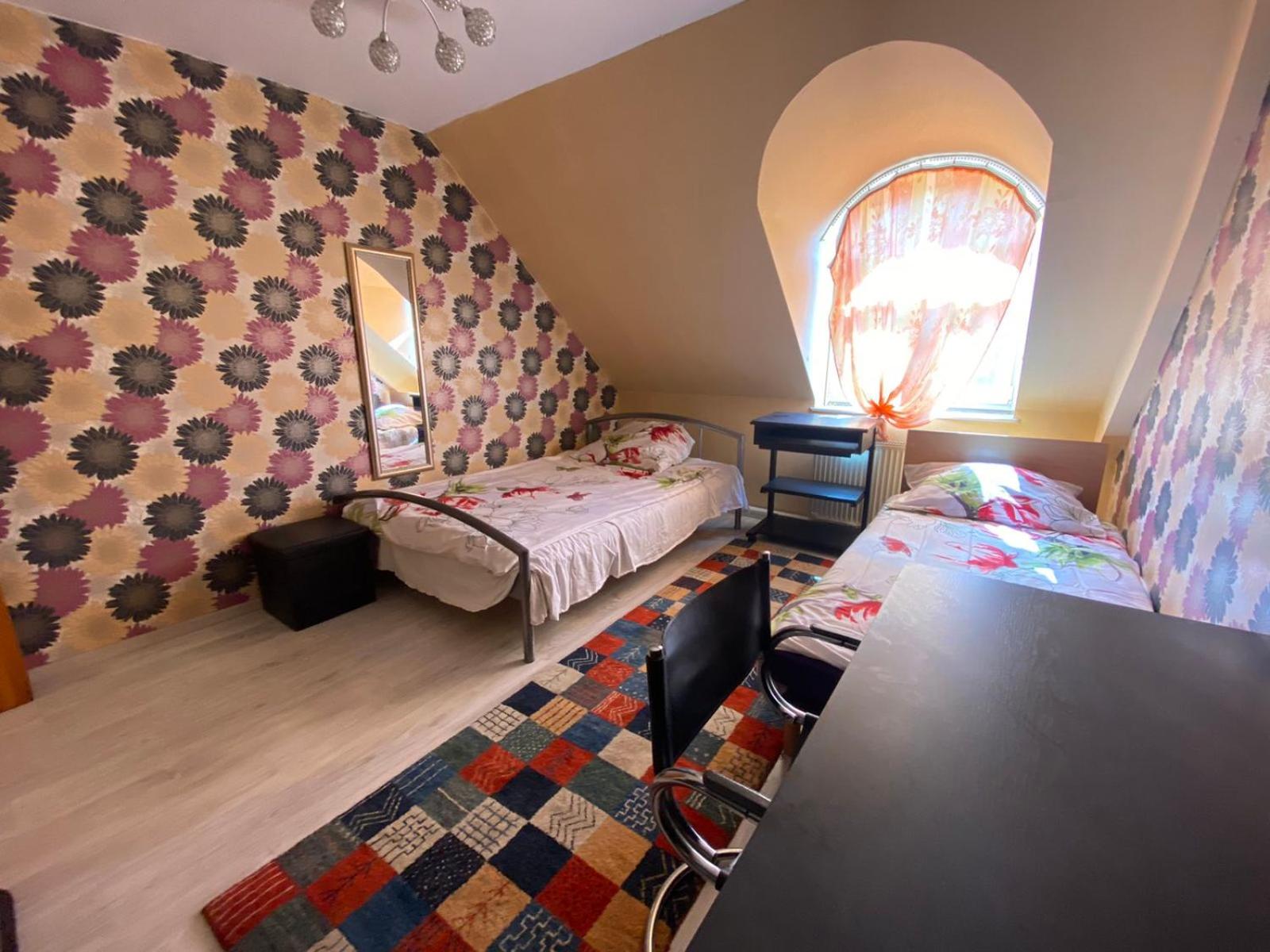 Economy Triple Room with Shared Bathroom
