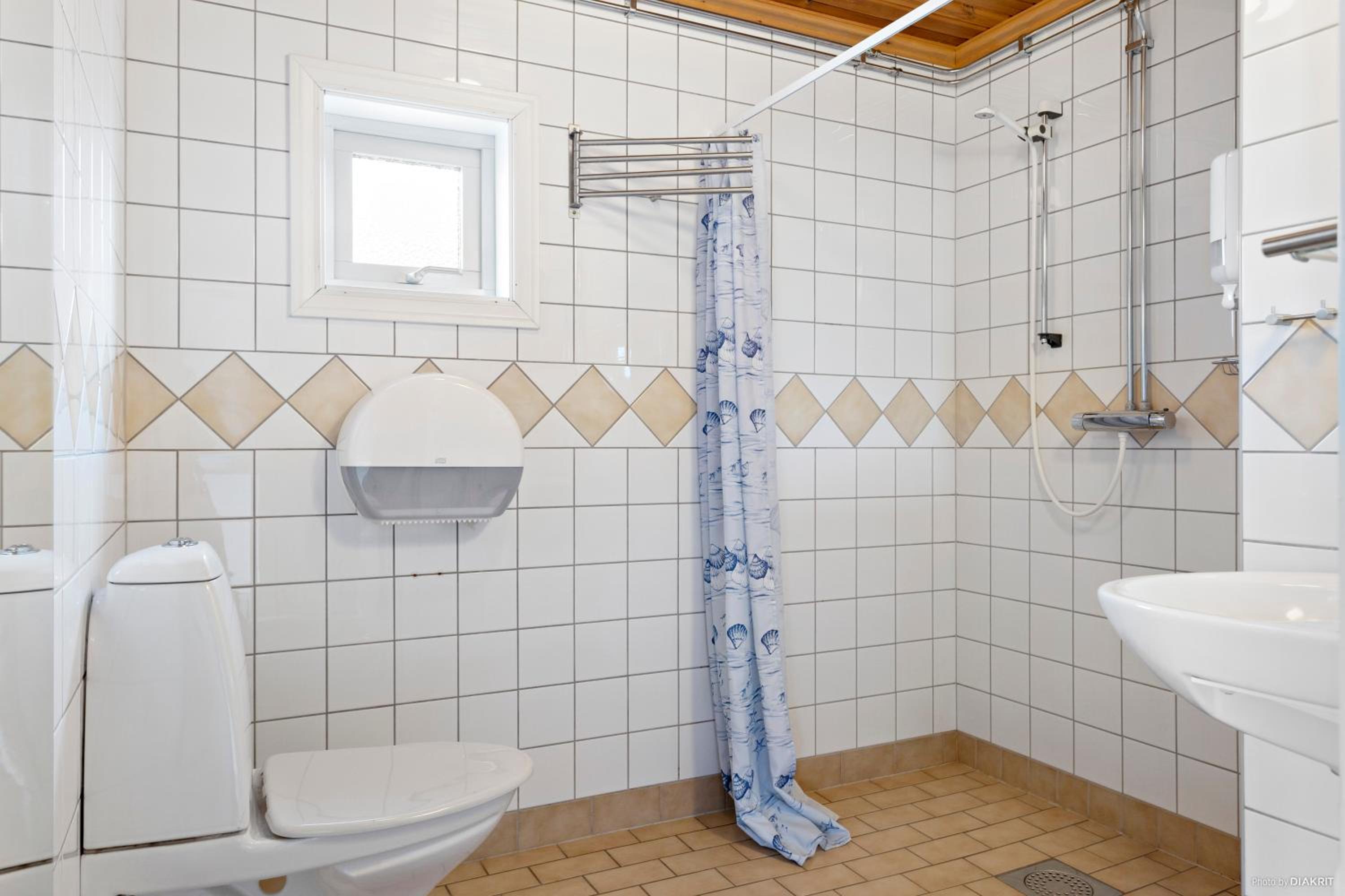 Two-Bedroom House photo 2