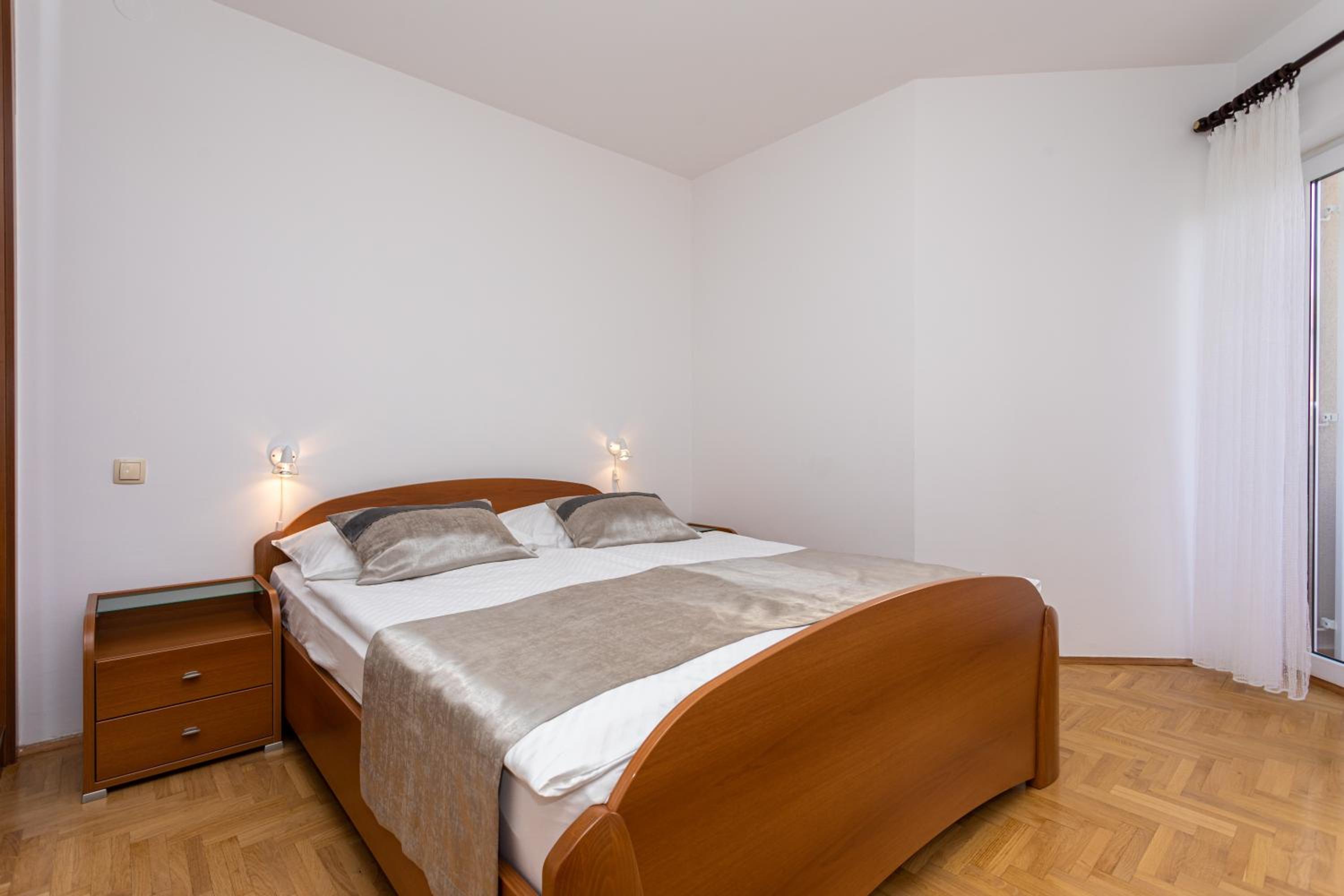Apartment with Terrace photo 3
