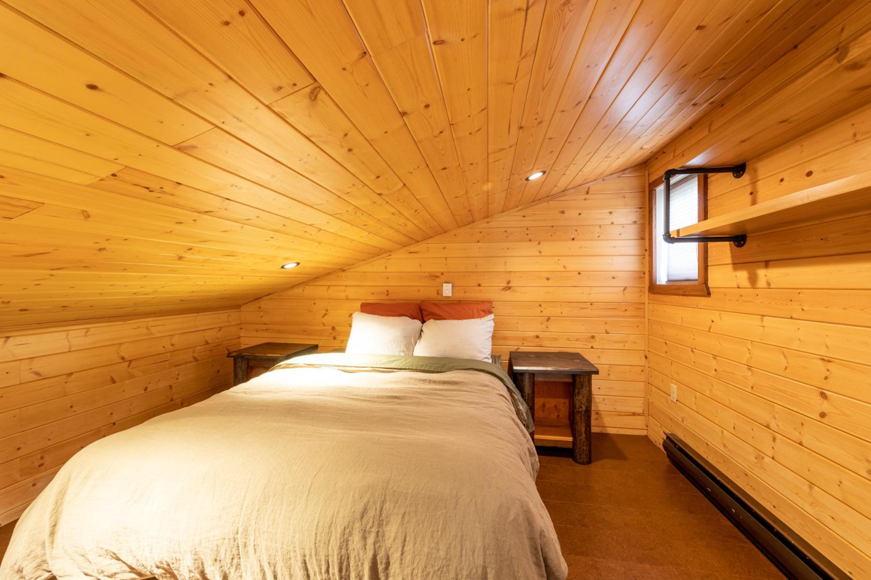 One-Bedroom House photo 1