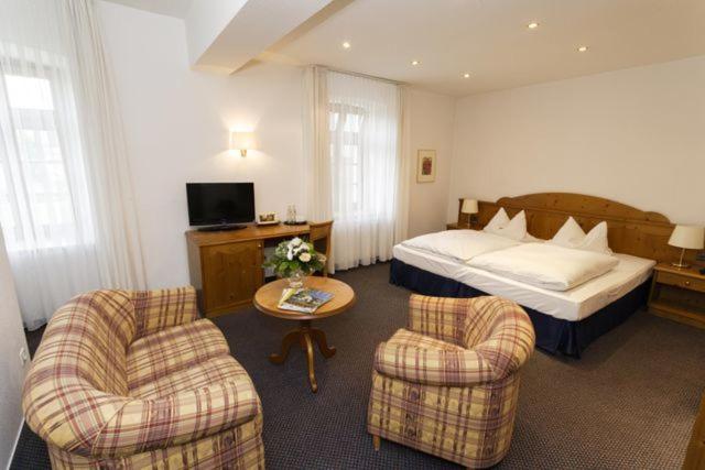 Double Room - Photo 11