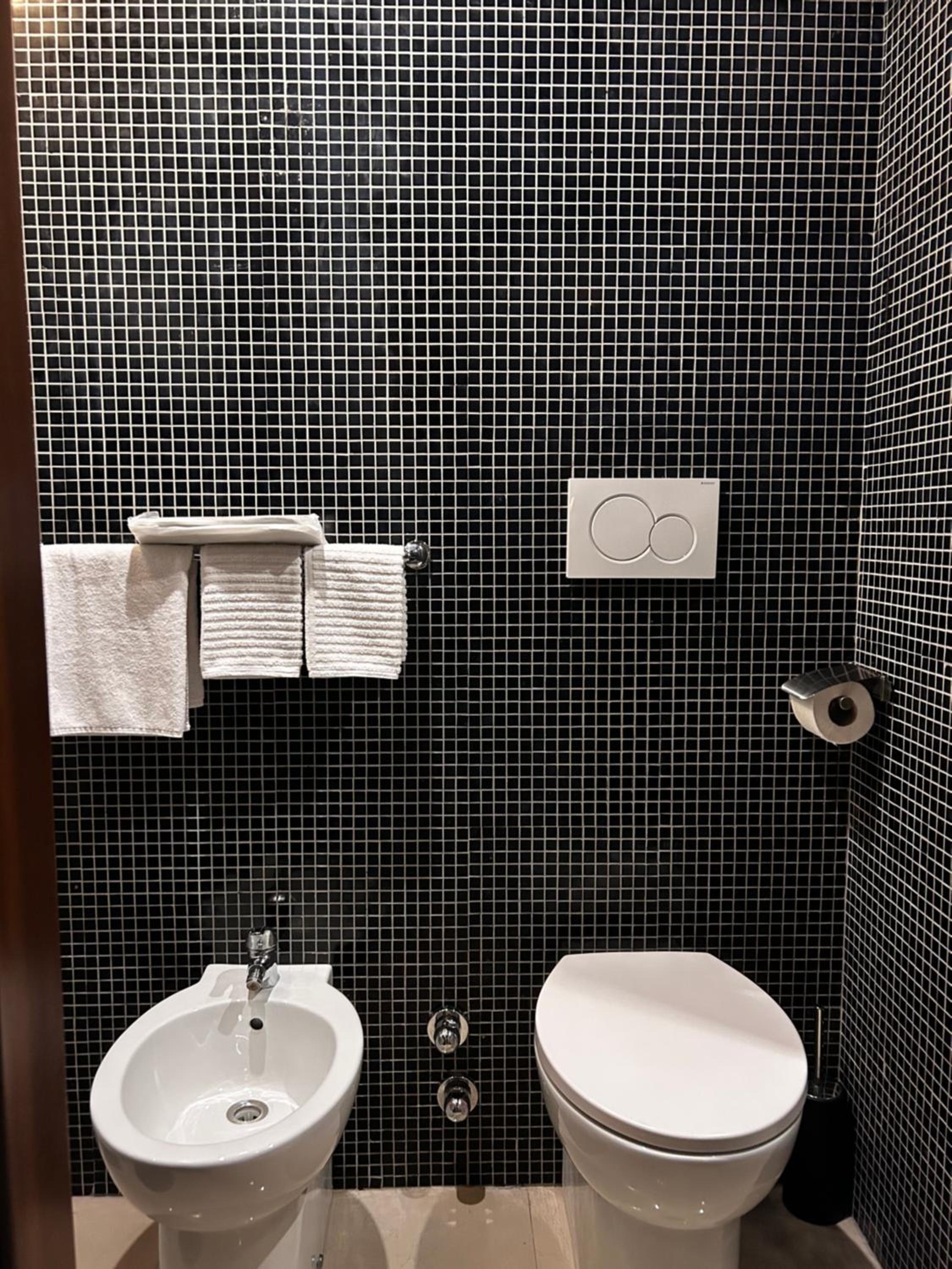Superior Queen Room - Photo 8