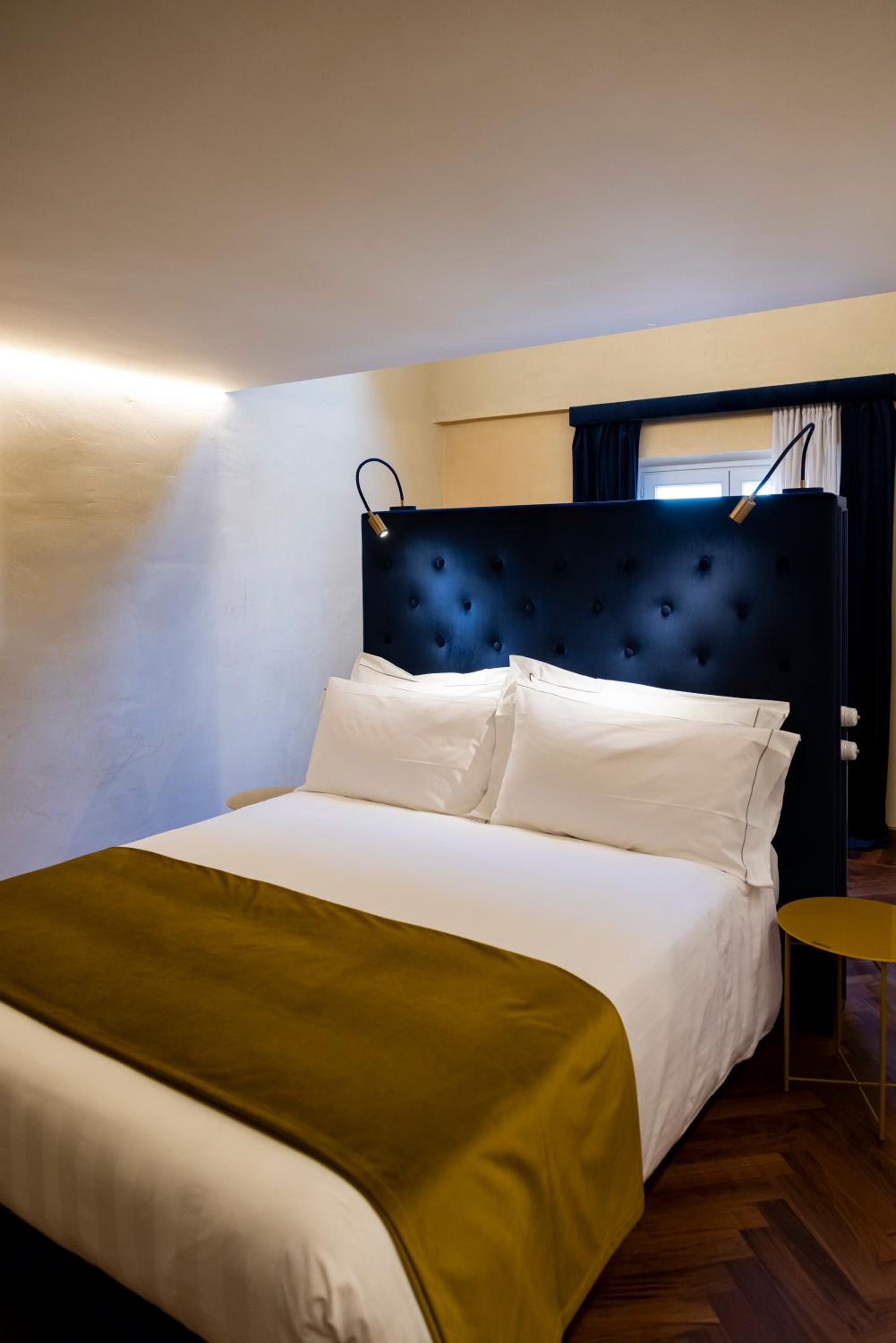 Deluxe Double Room - Photo 1