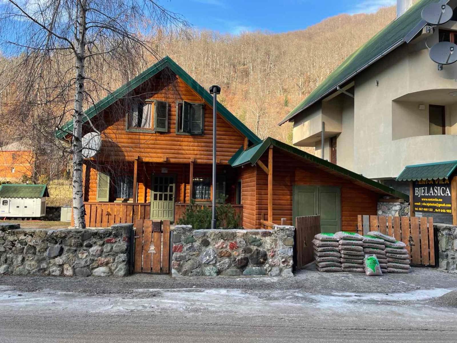 Superior Chalet
