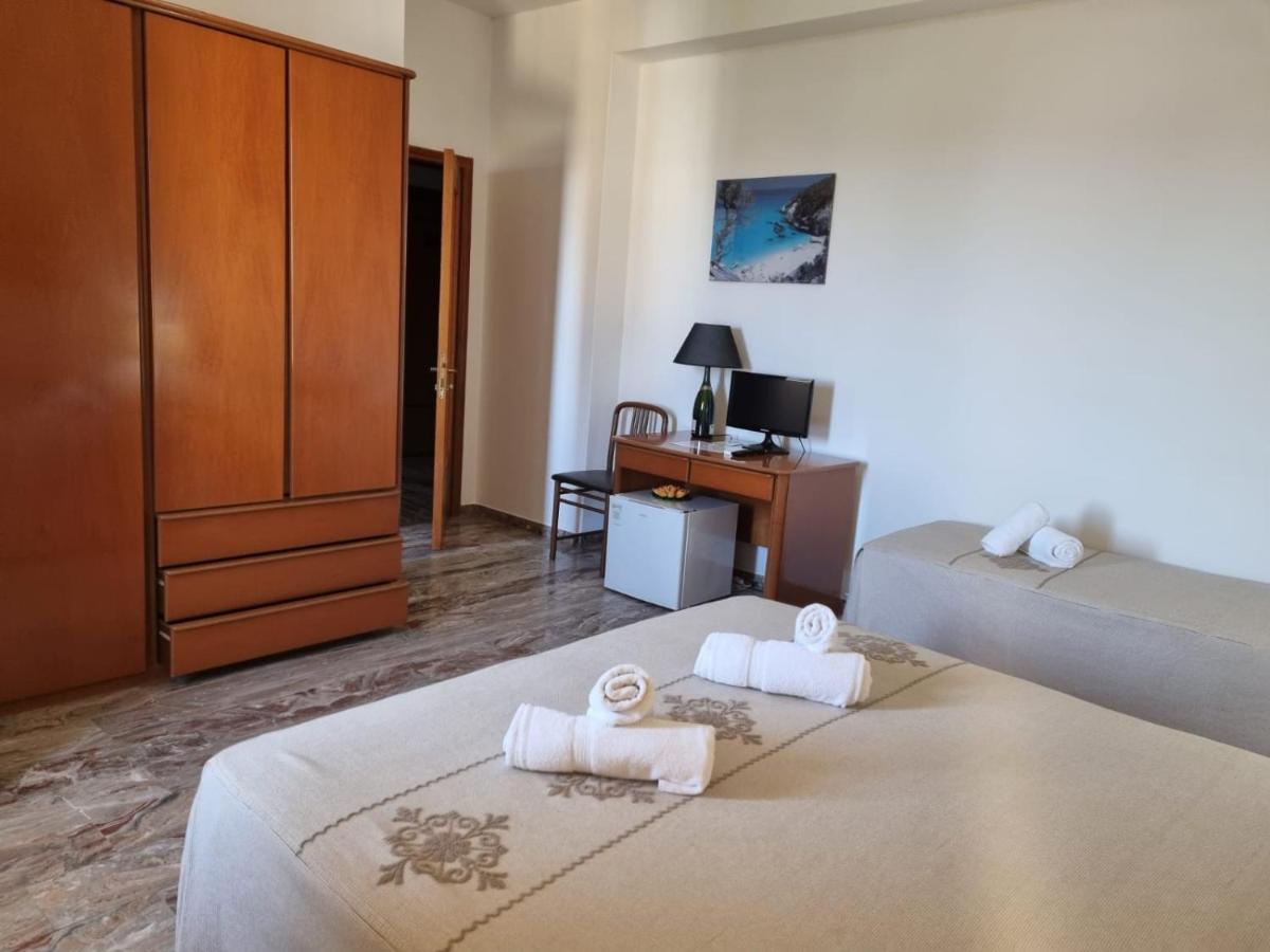 Double or Twin Room with Sea View - Photo 1