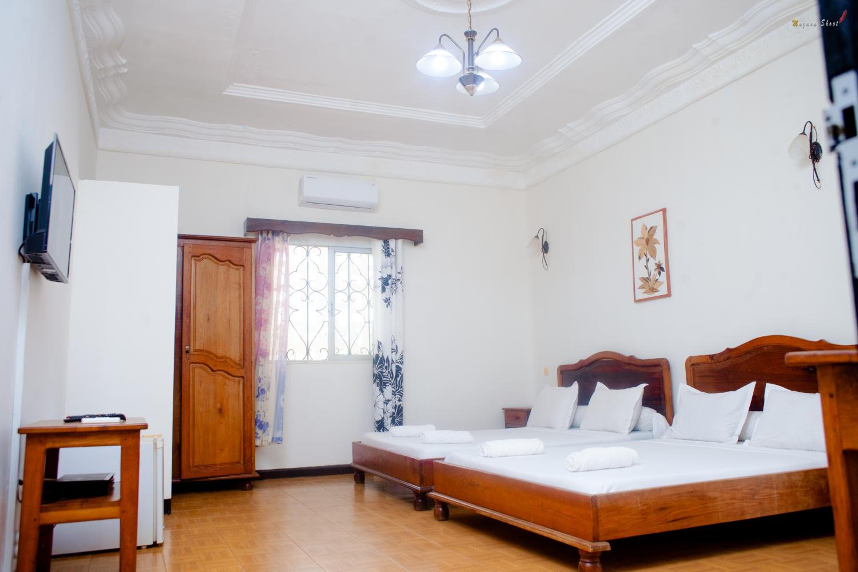 Standard Double Room with Two Double Beds photo 3