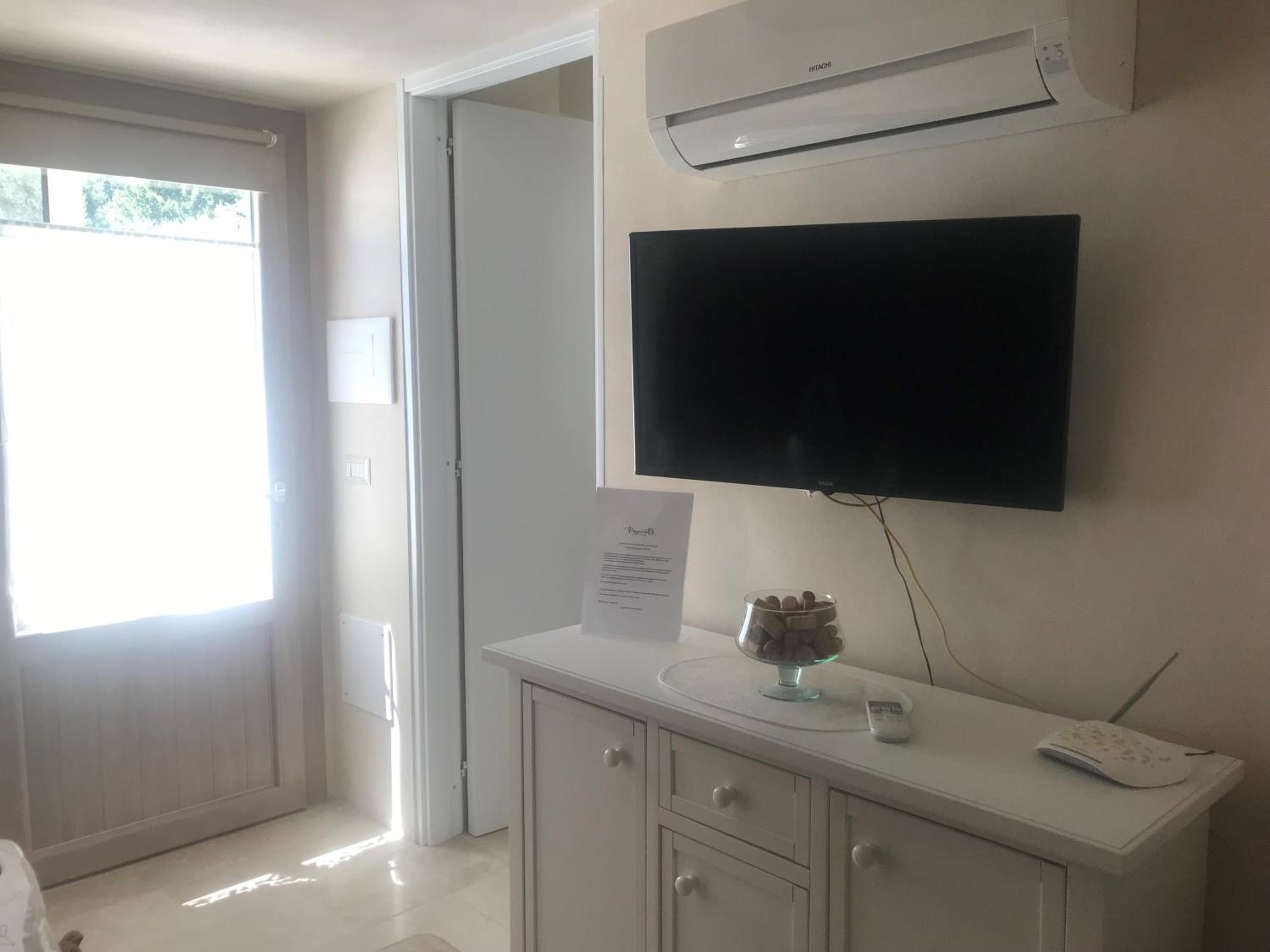 Double Room with Pool View photo 1