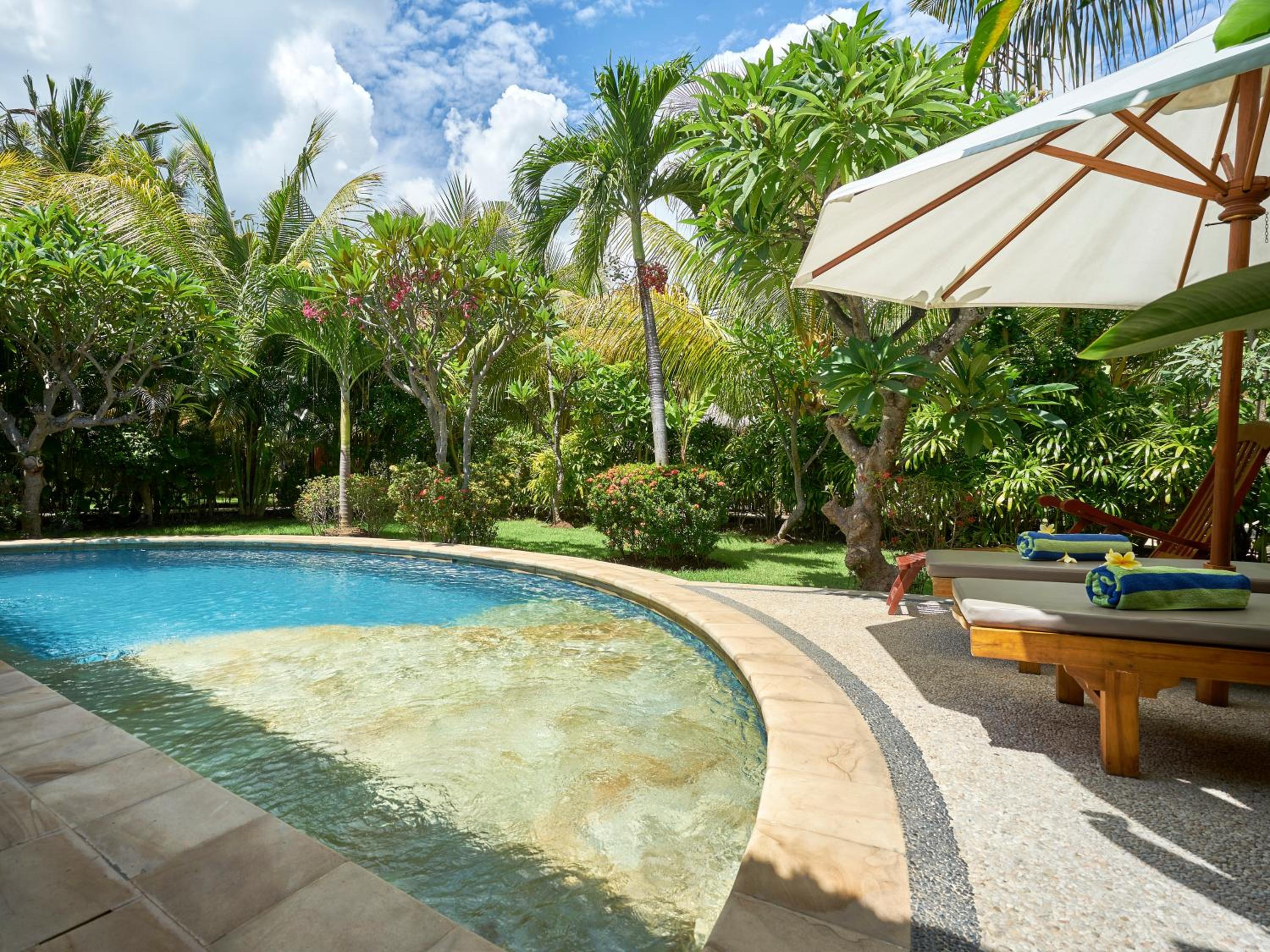 Villa with Private Pool - Photo 32