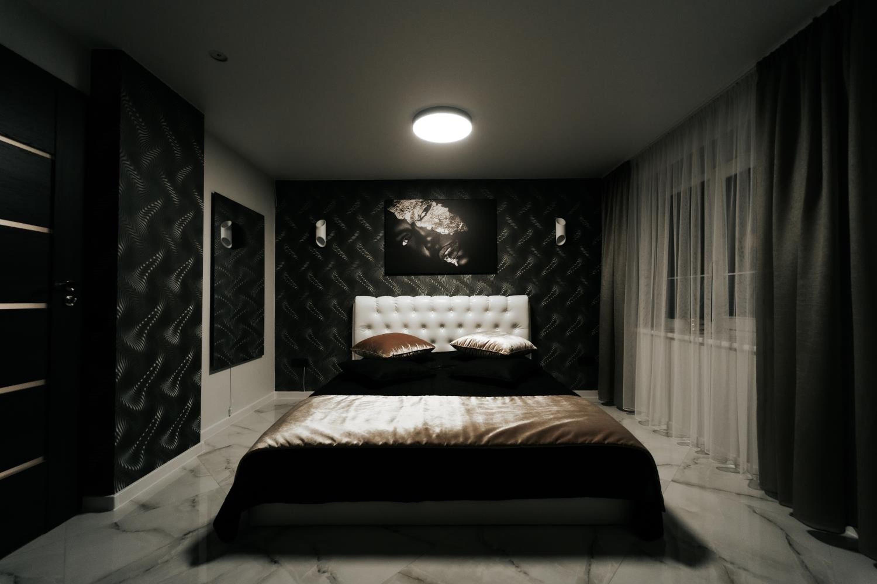 One-Bedroom Apartment - Photo 1