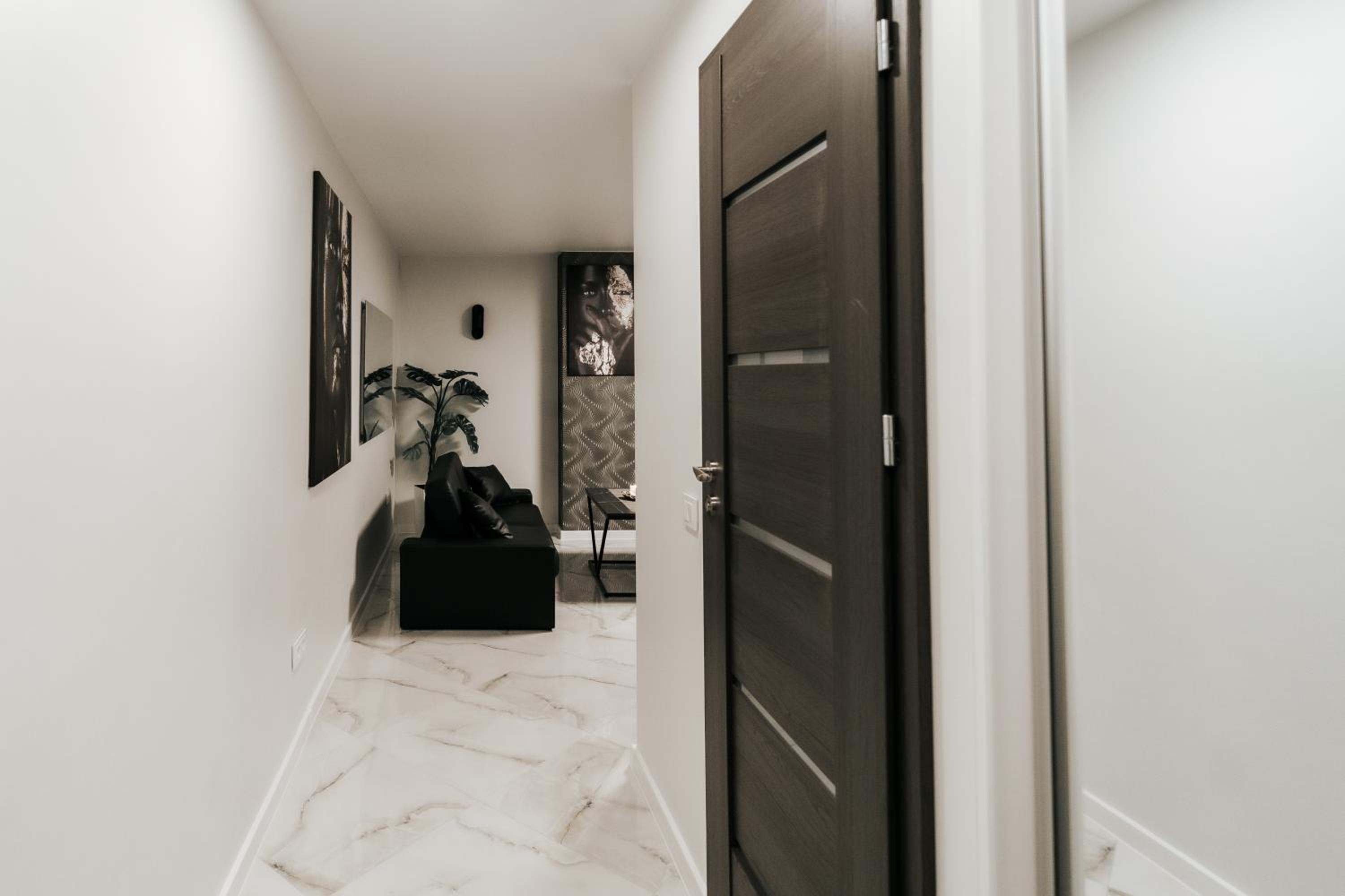 One-Bedroom Apartment - Photo 16