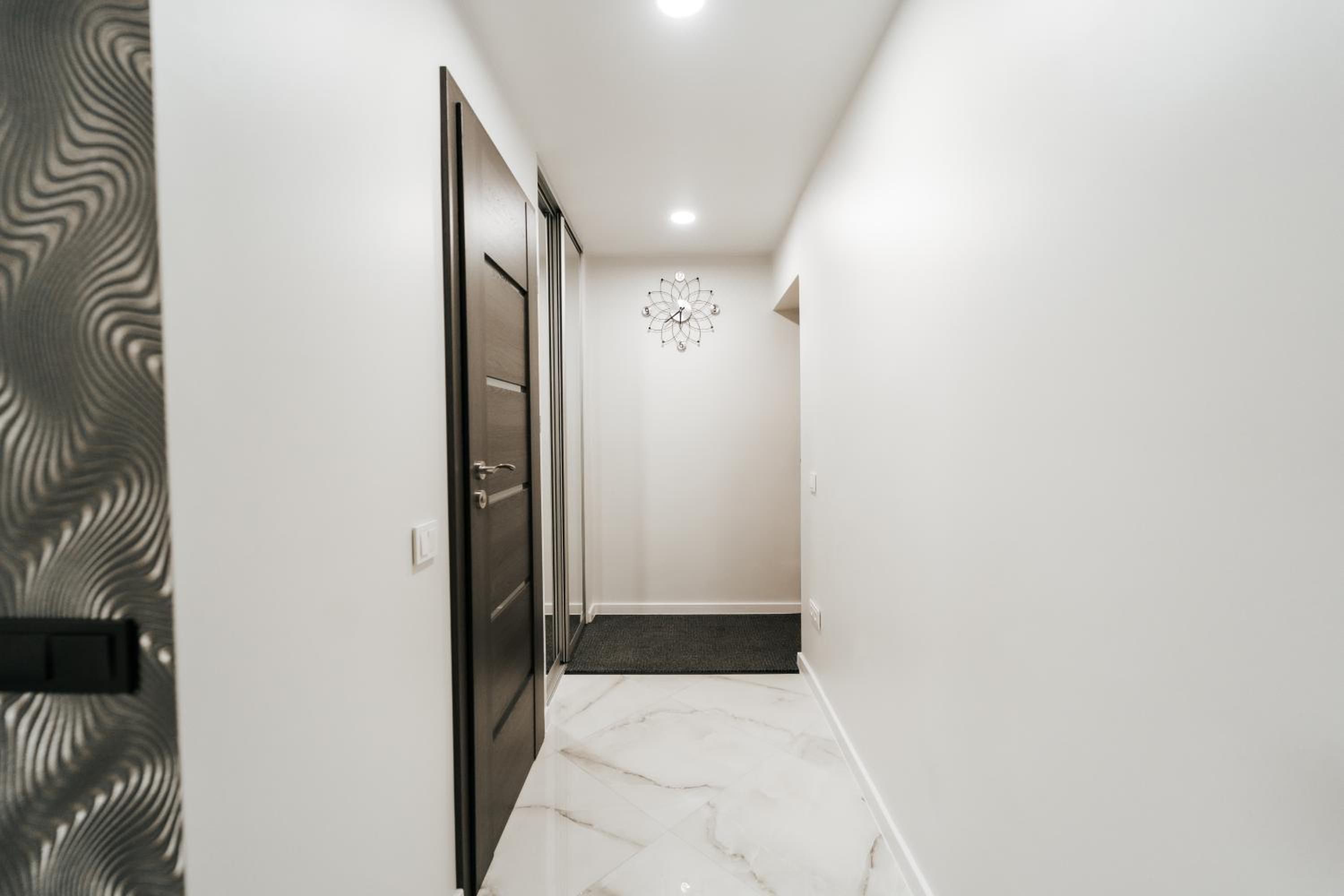 One-Bedroom Apartment - Photo 15