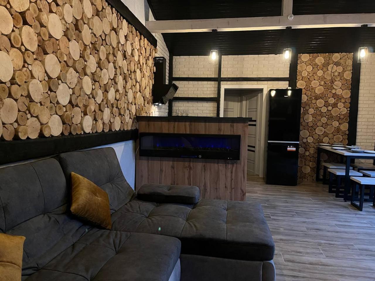One-Bedroom House photo 1