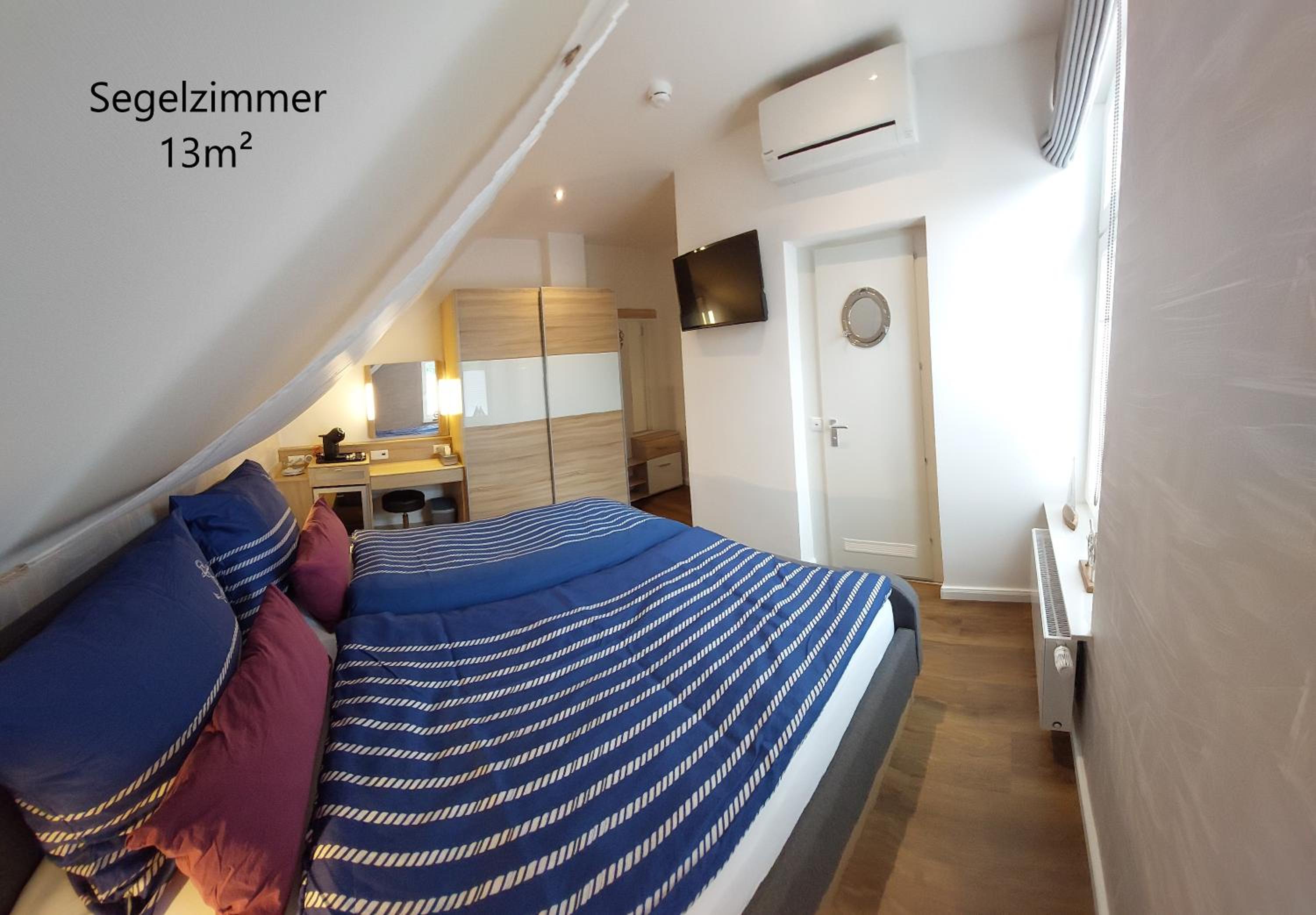 Double Room with Private Bathroom photo 1