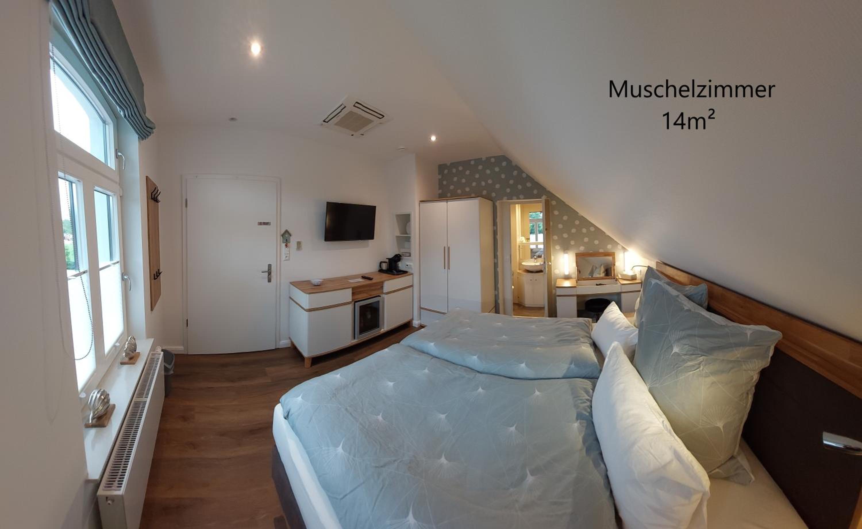 Double Room with Private Bathroom photo 1
