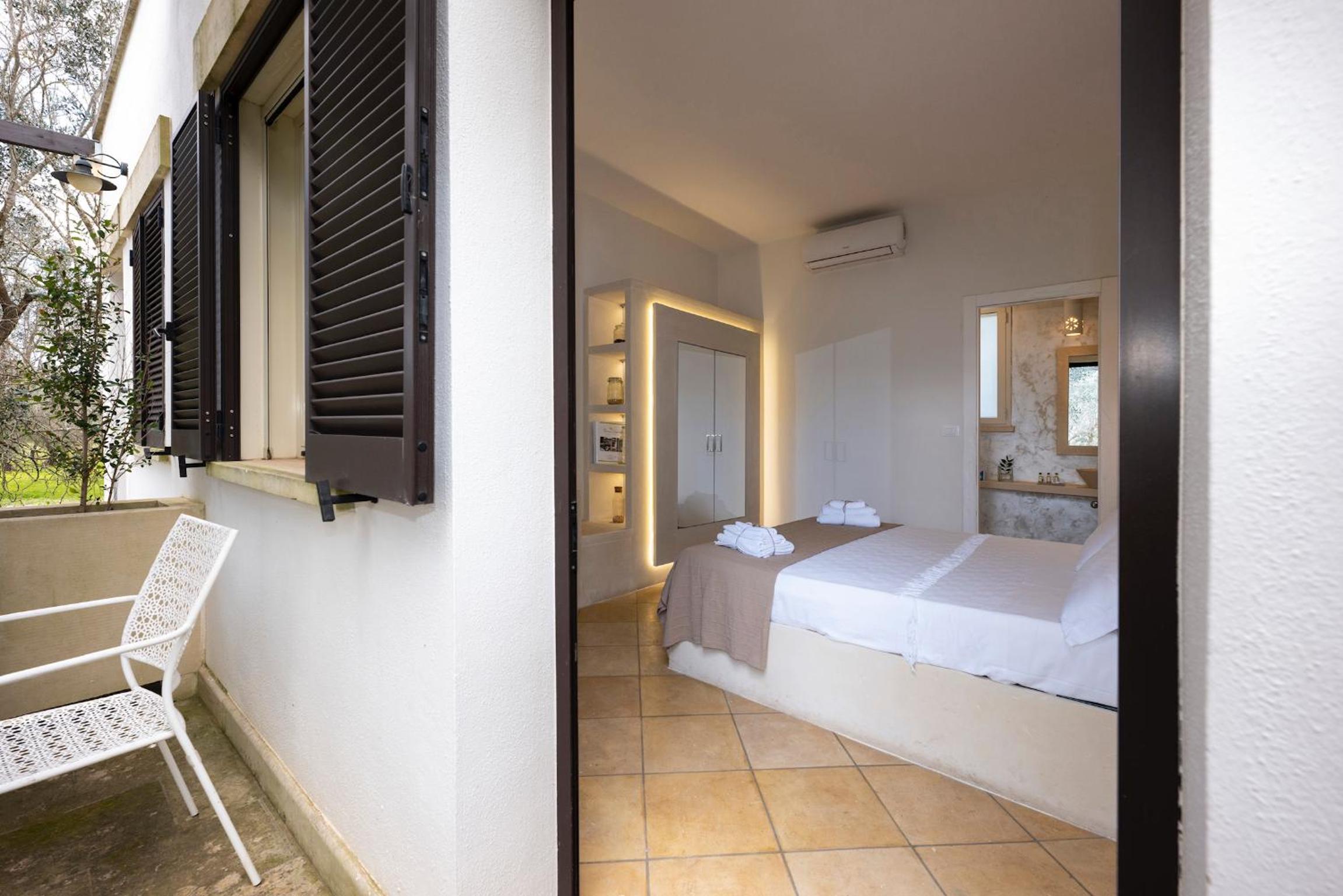 Double Room - Photo 11