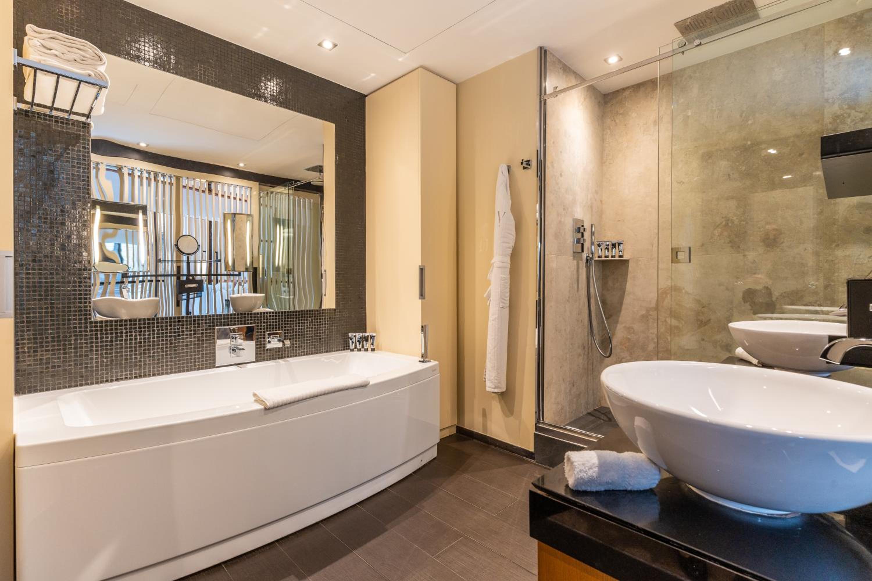"Five Style" Family Suite