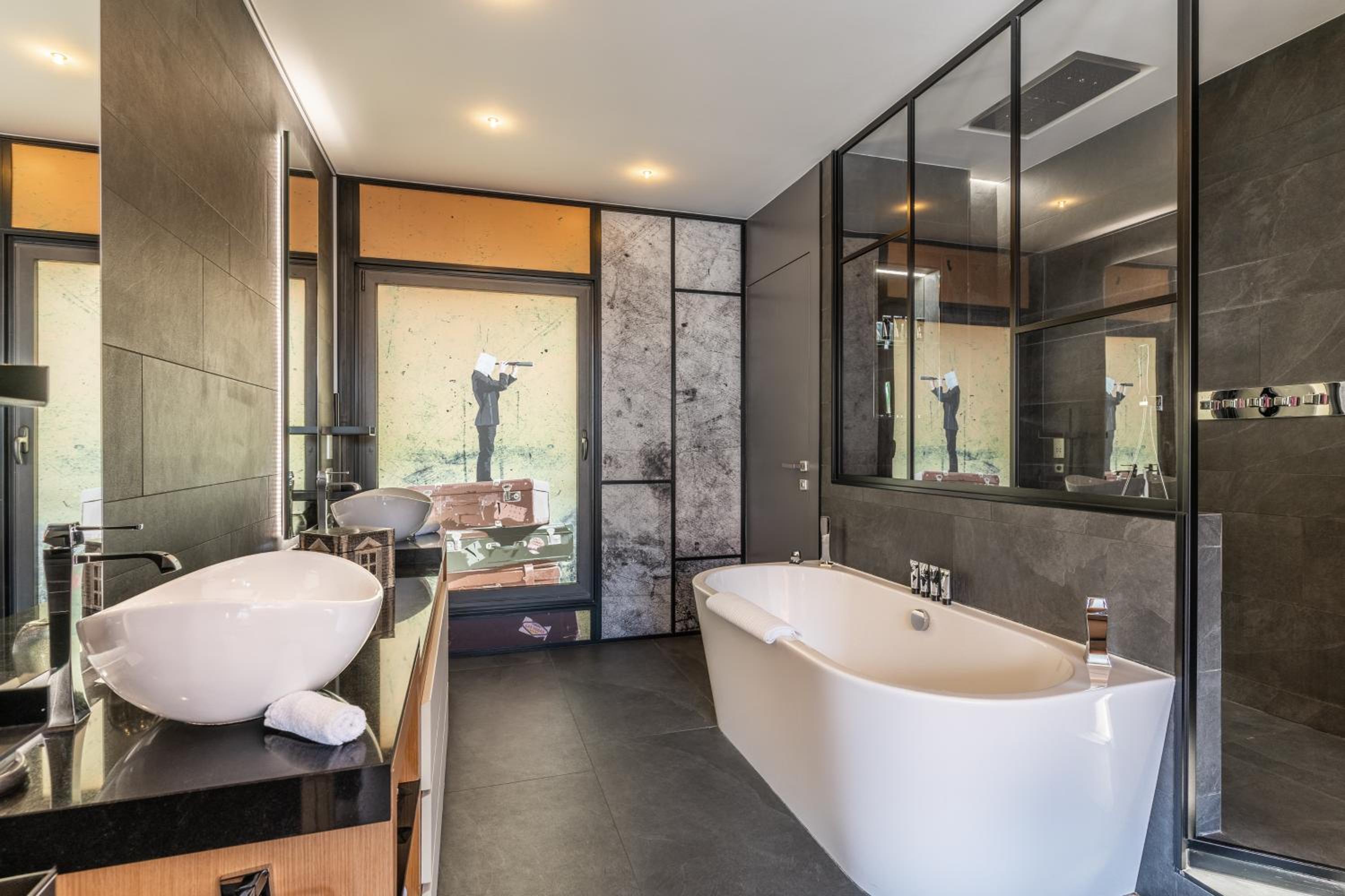 Suite with Private Terrace and Hot Tub - Photo 5