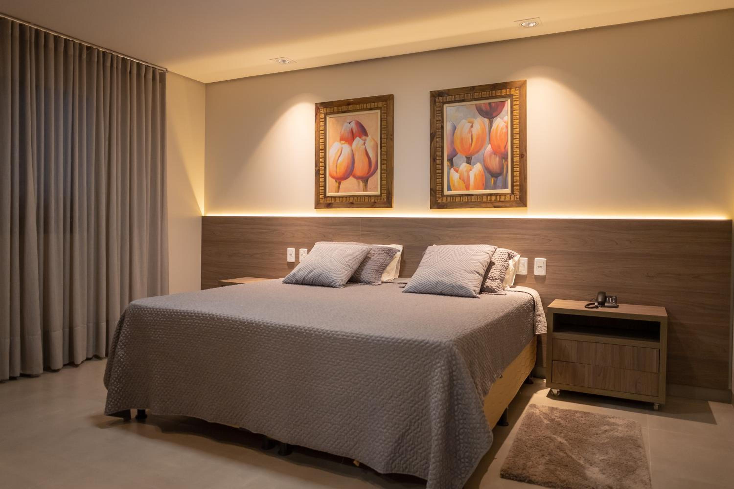 Deluxe Suite with Spa Bath