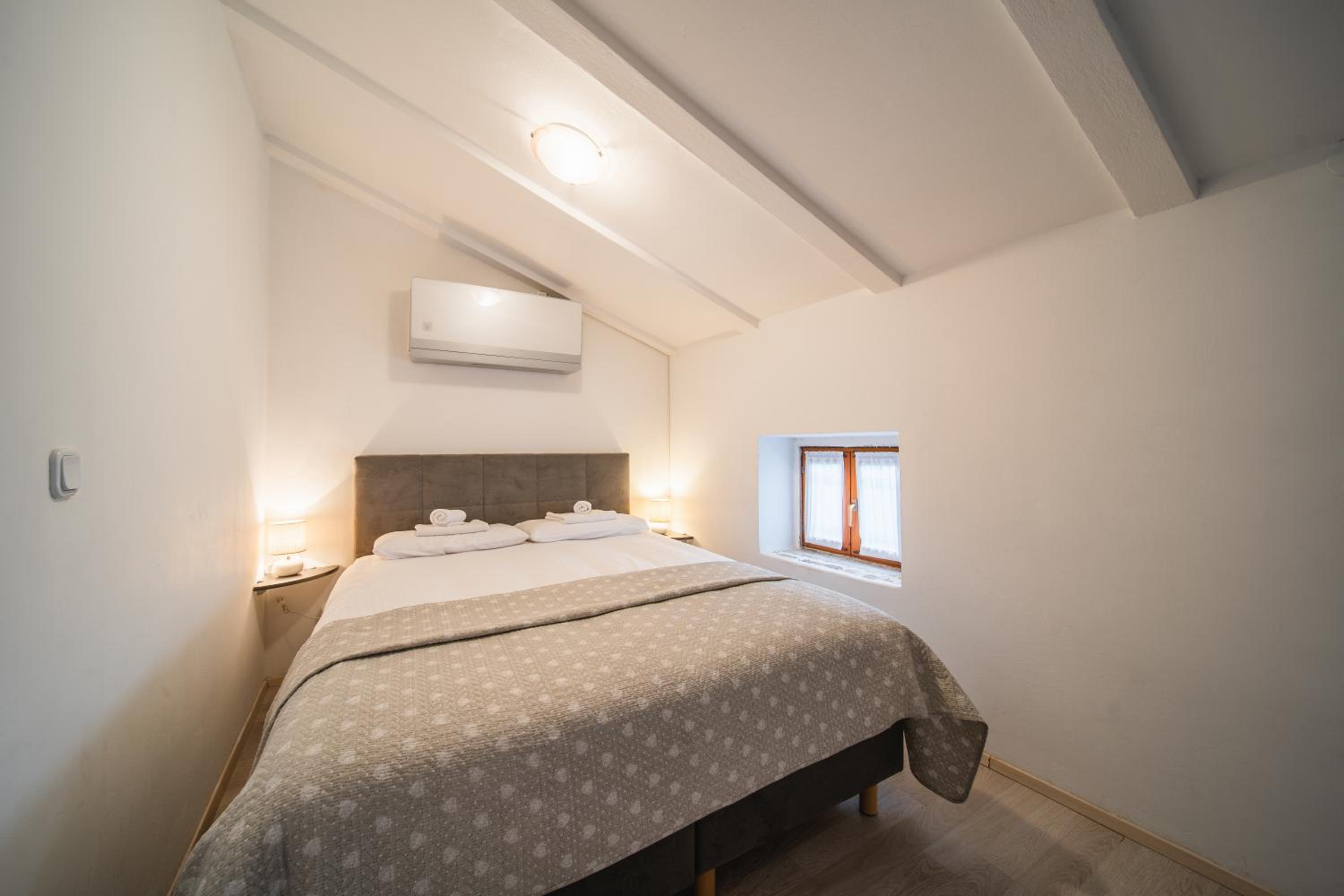 Double or Twin Room with Panoramic View - Top Floor photo 2
